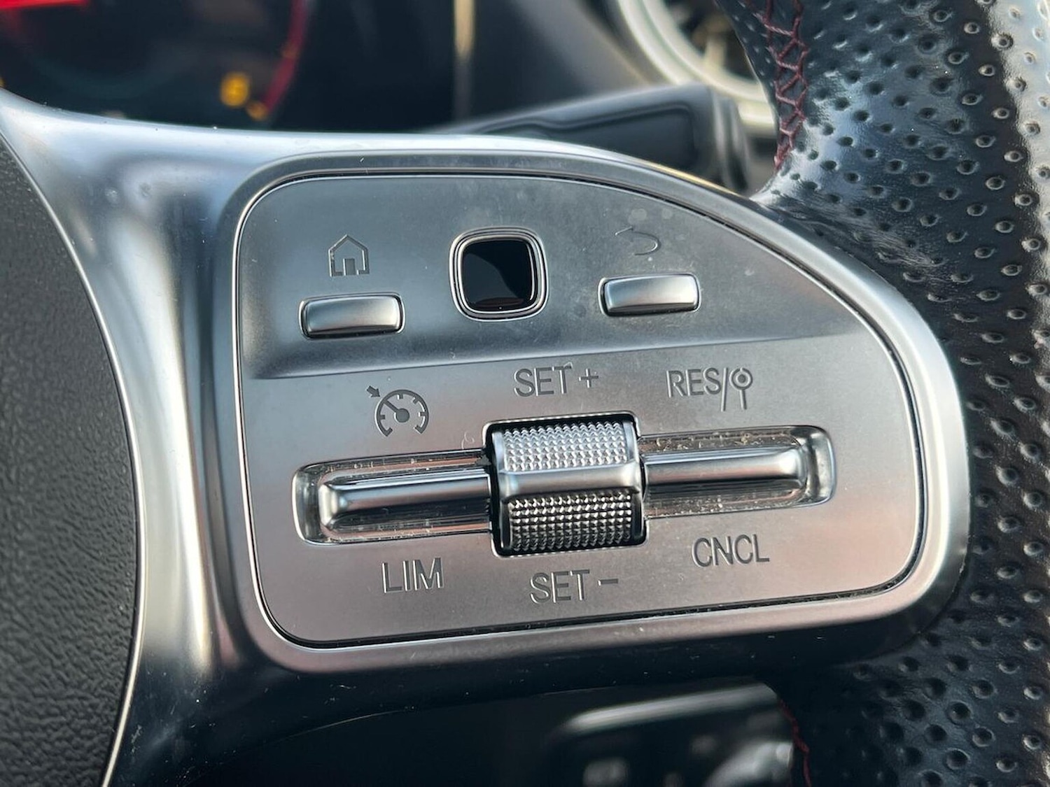 Used Mercedes-Benz GLA 2022 for sale - 76748442: Photo 27