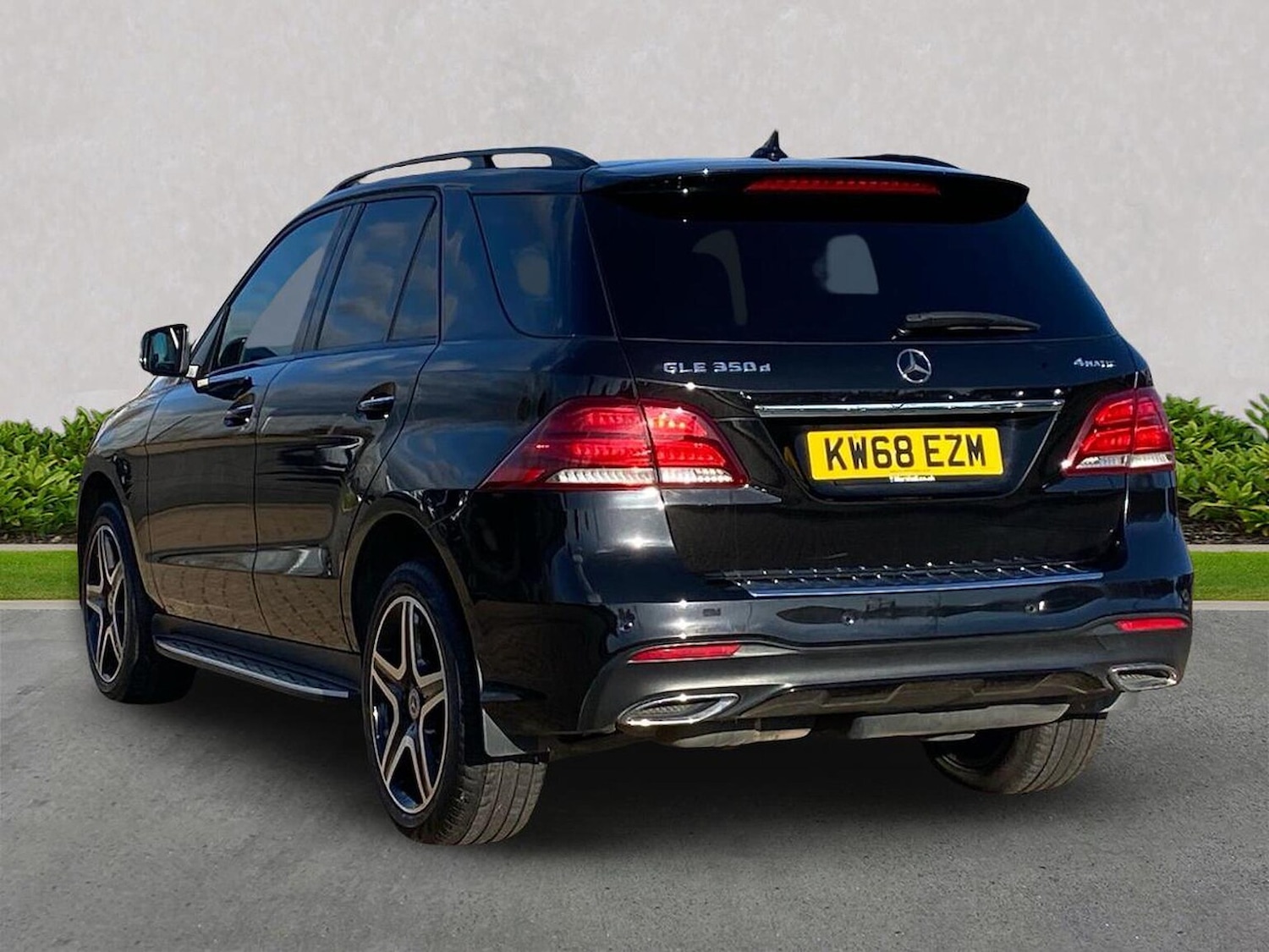 Used Mercedes-Benz GLE 2018 for sale - 76536589: Photo 2