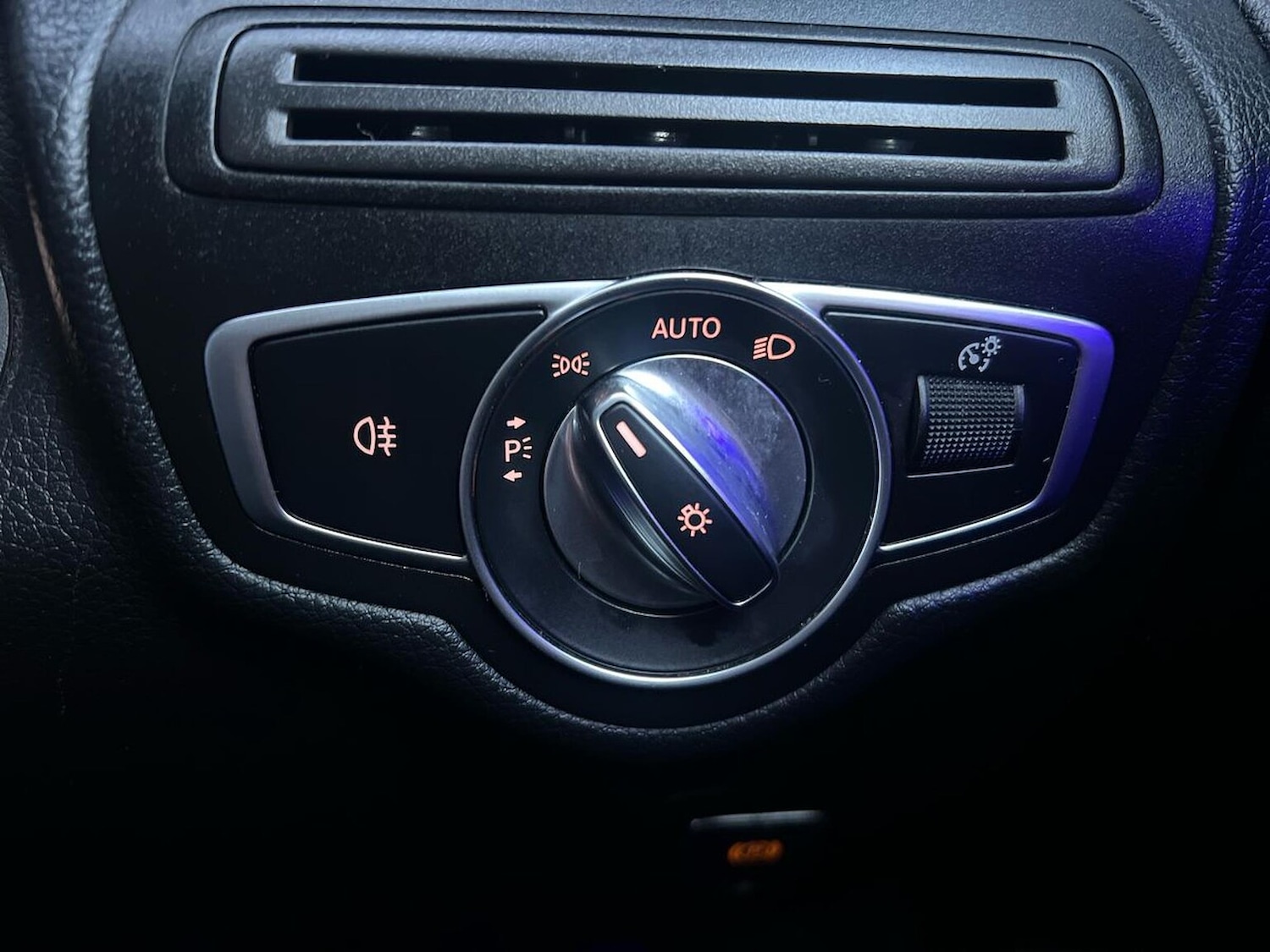 Used Mercedes-Benz GLC 2022 for sale - 76749005: Photo 22