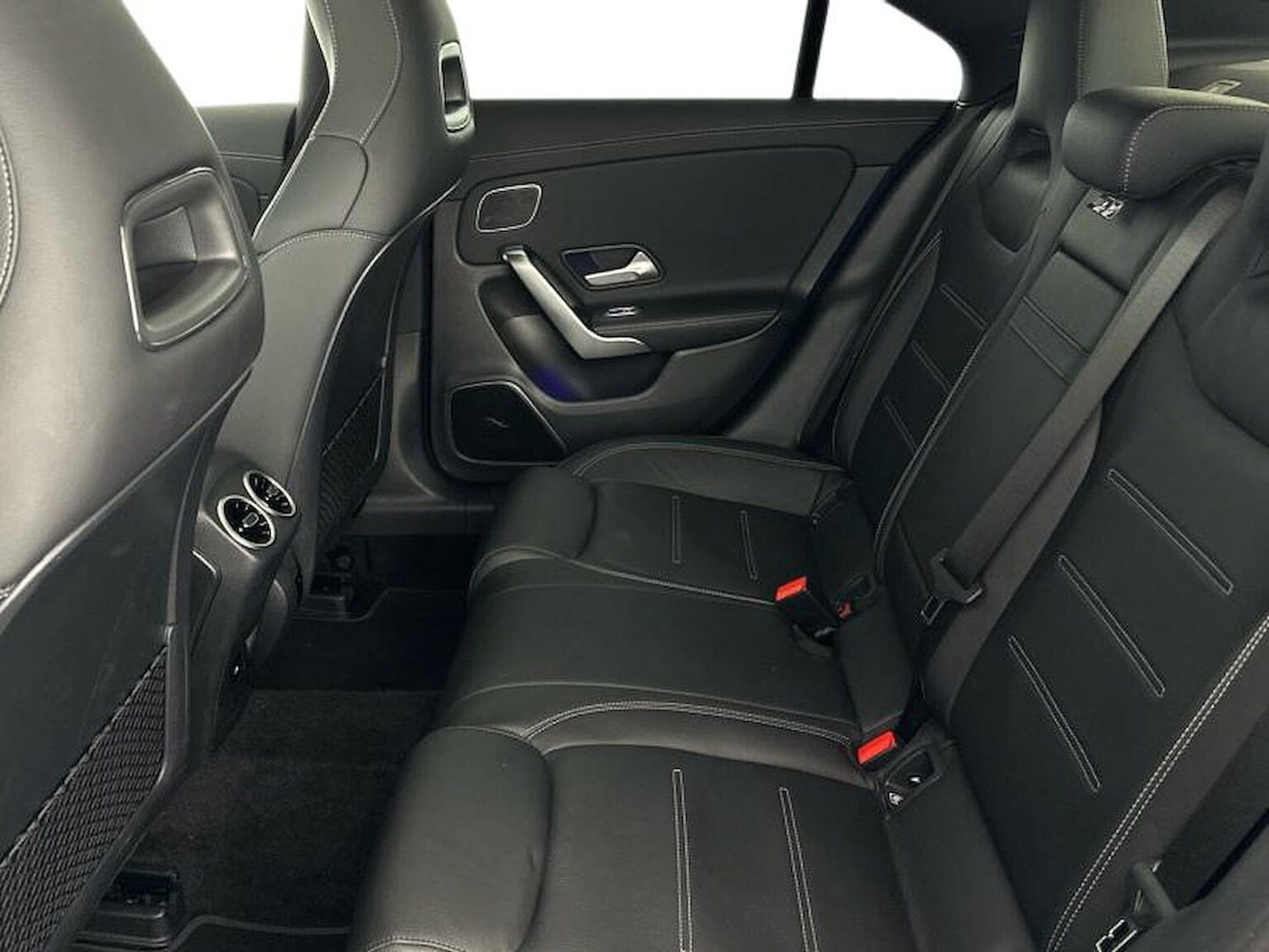 Used Mercedes-Benz CLA 2024 for sale - 76365078: Photo 7