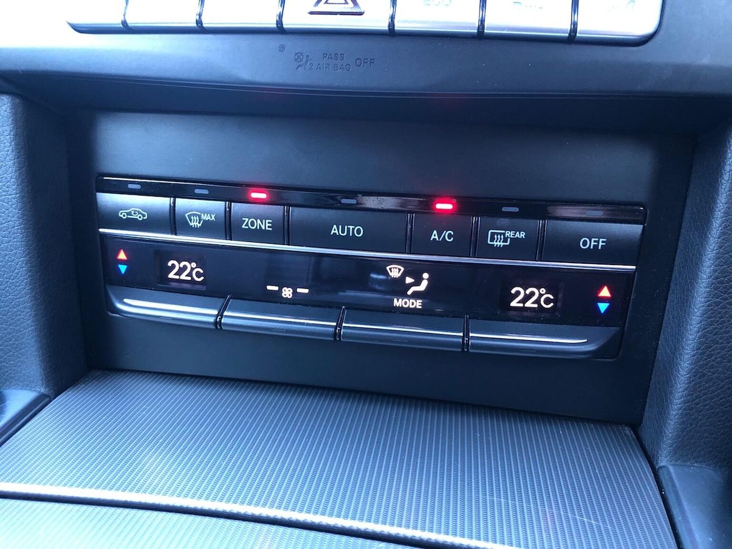 Used Mercedes-Benz E Class 2015 for sale - 76924604: Photo 12