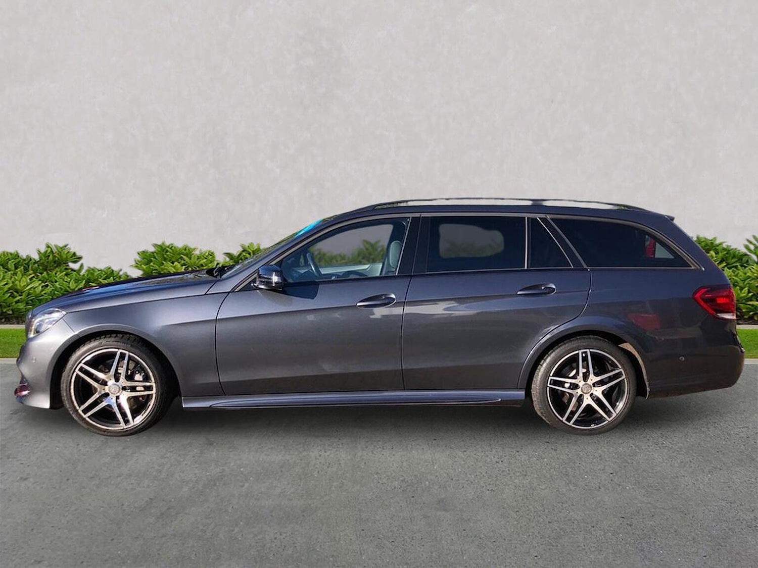 Used Mercedes-Benz E Class 2015 for sale - 76924604: Photo 19