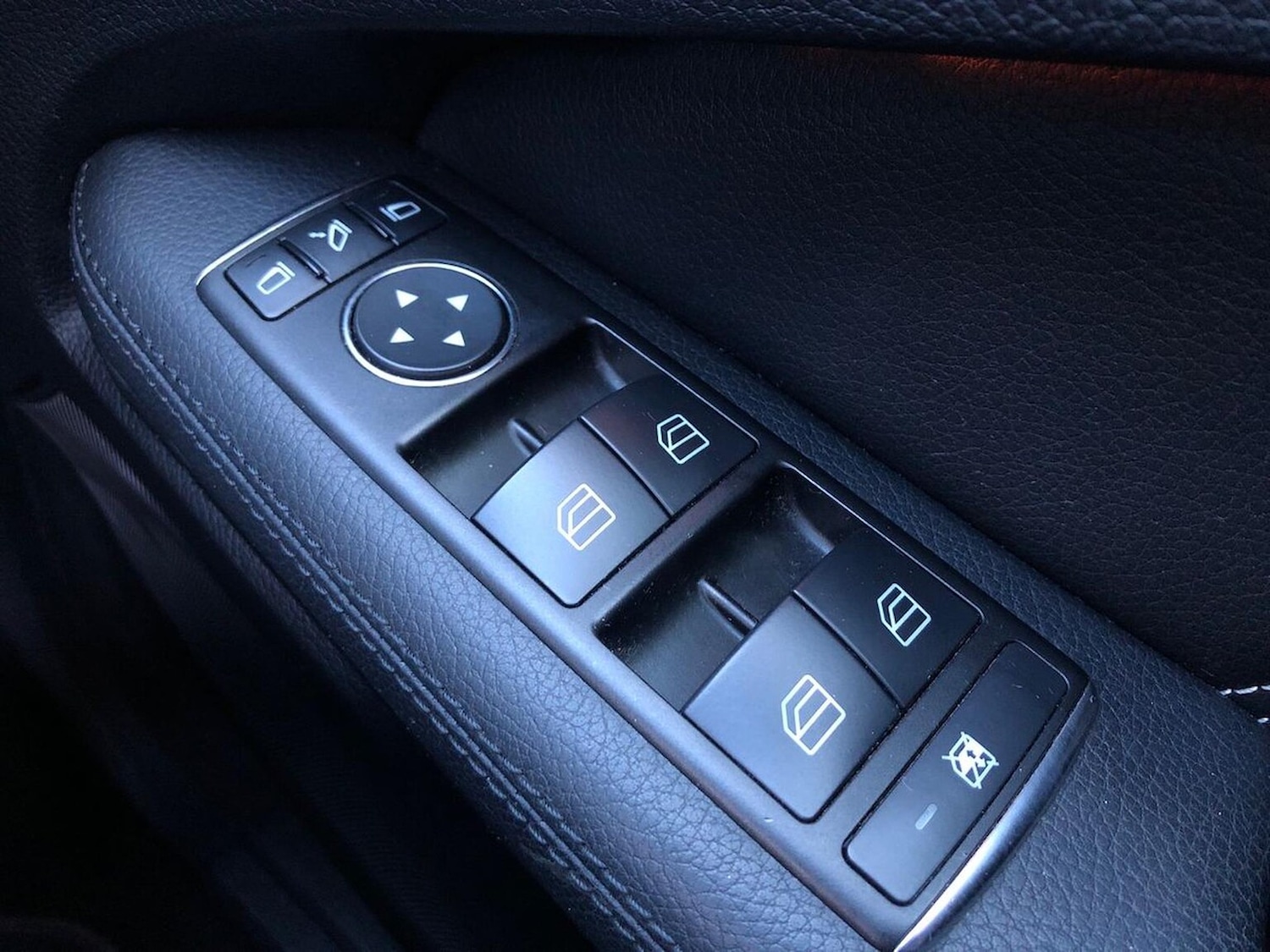 Used Mercedes-Benz E Class 2015 for sale - 76924604: Photo 21