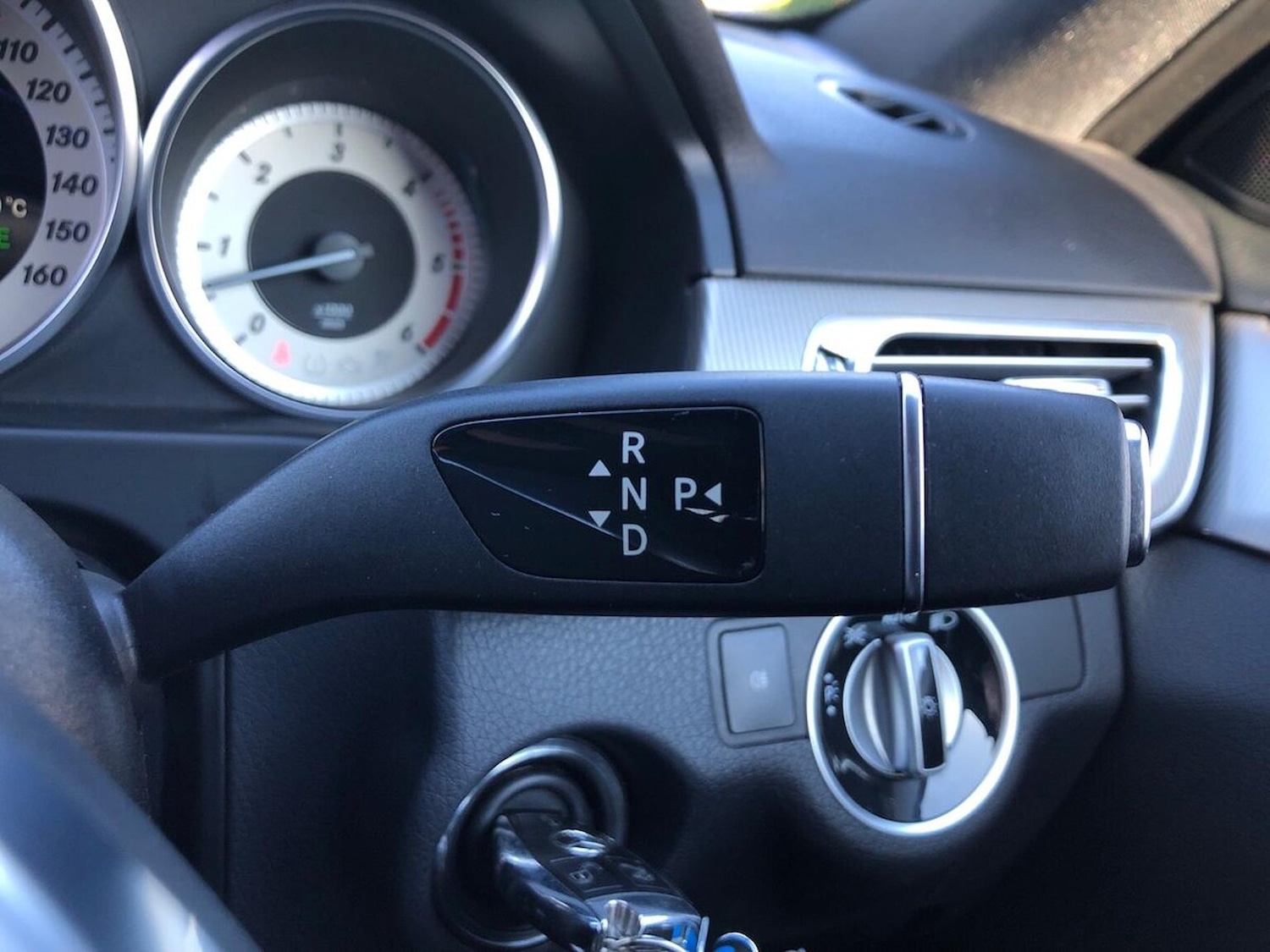 Used Mercedes-Benz E Class 2015 for sale - 76924604: Photo 29