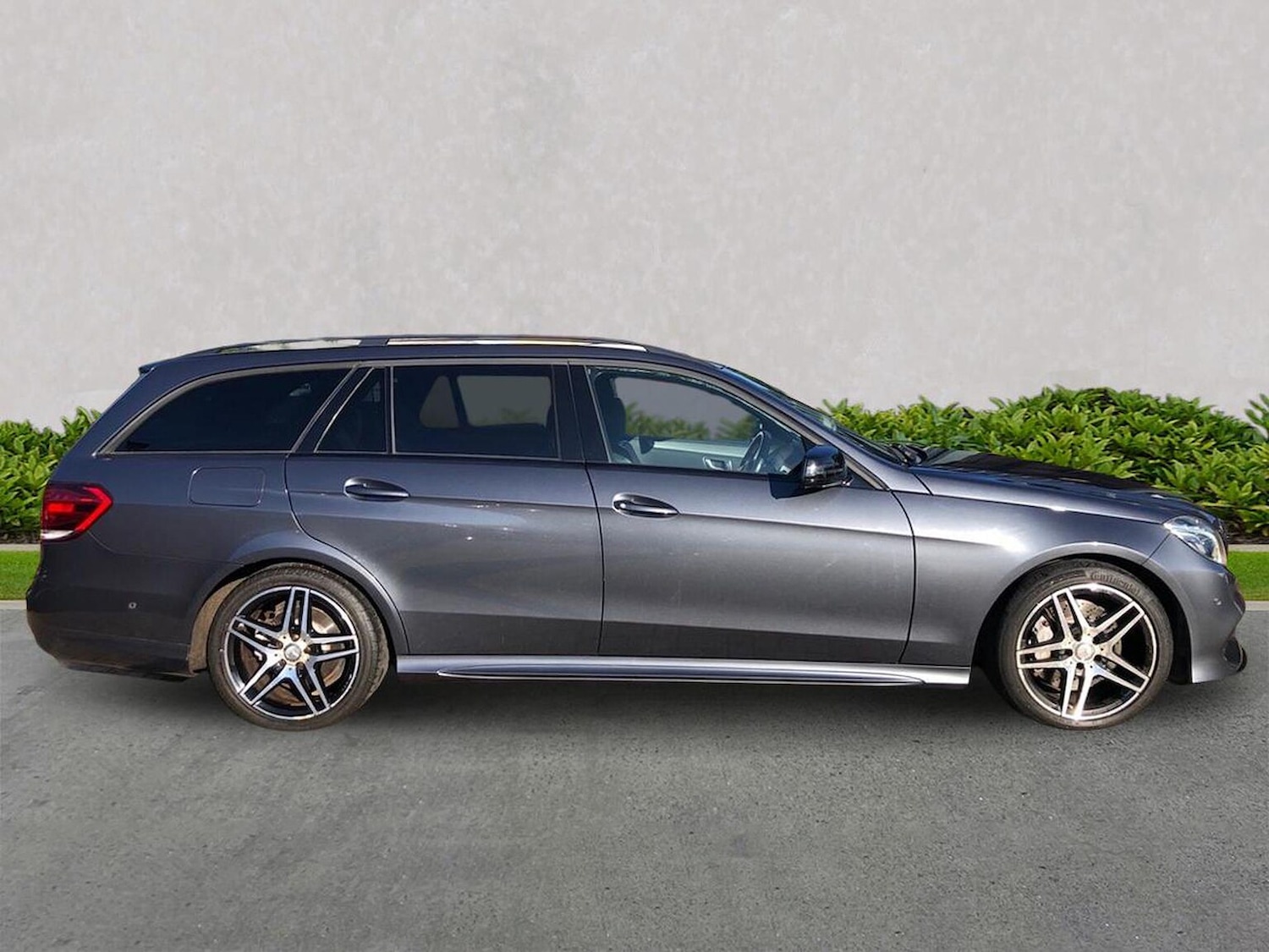 Used Mercedes-Benz E Class 2015 for sale - 76924604: Photo 3