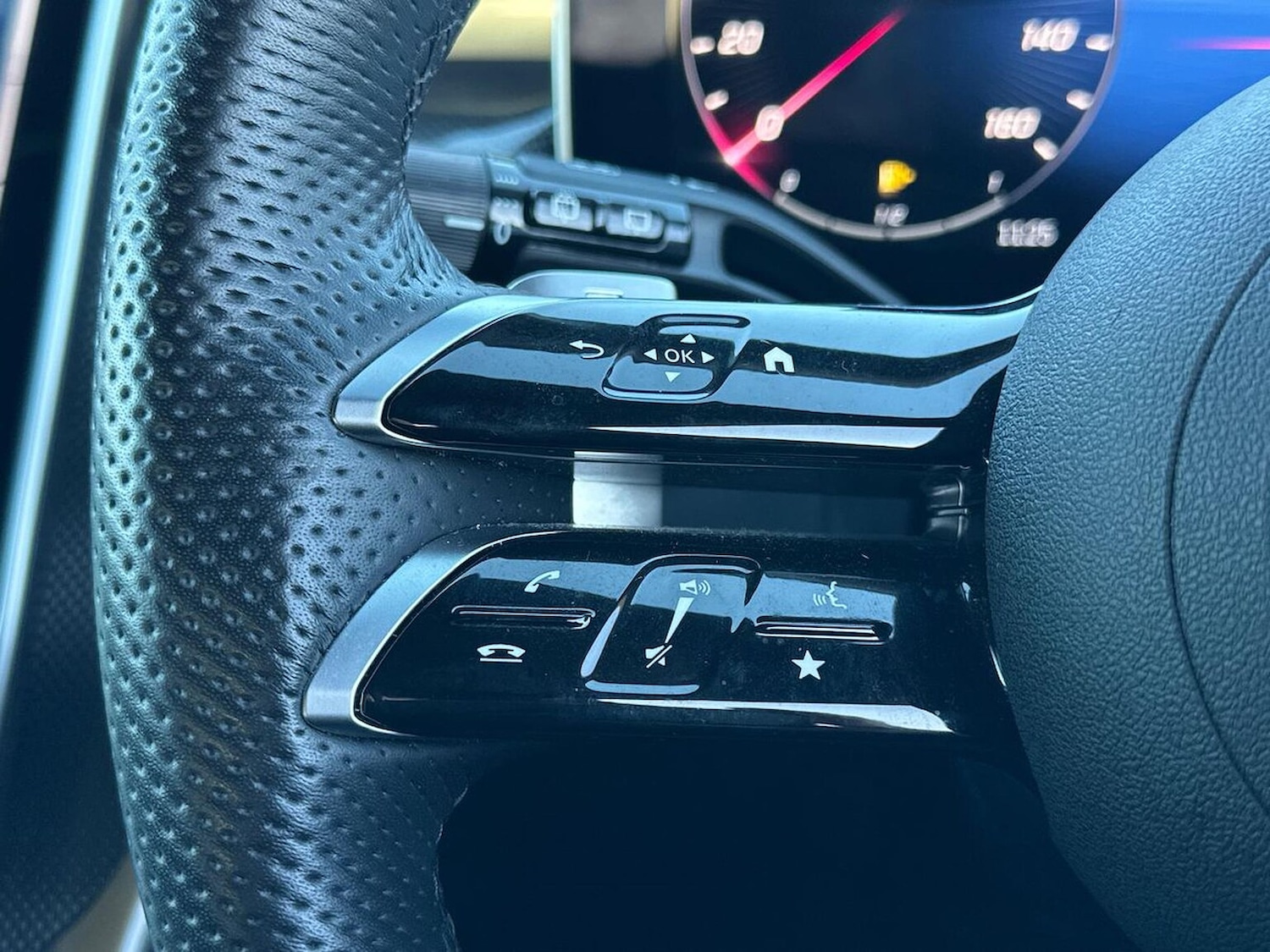 Used Mercedes-Benz GLC 2024 for sale - 76911217: Photo 26