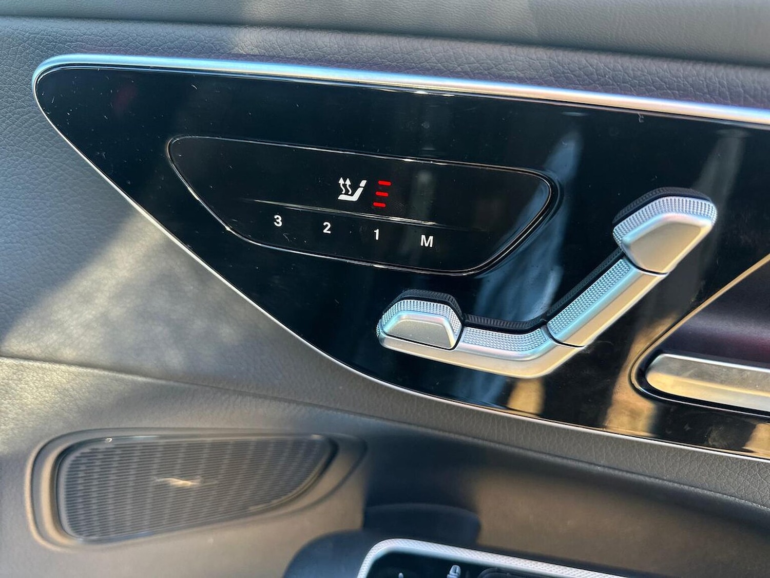 Used Mercedes-Benz GLC 2024 for sale - 76911217: Photo 30