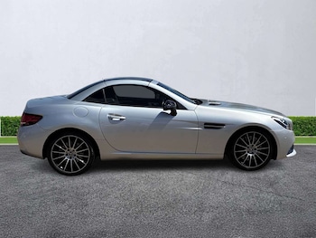 Used Mercedes-Benz SLC 2017 for sale - 78889247: Photo