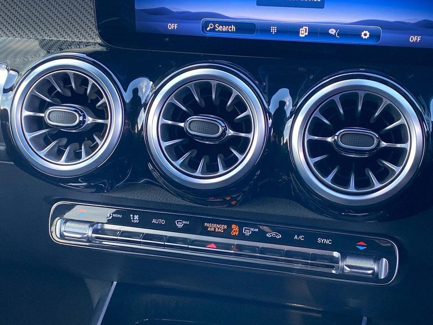 Used Mercedes-Benz GLB 2024 for sale - 76374351: Photo 12