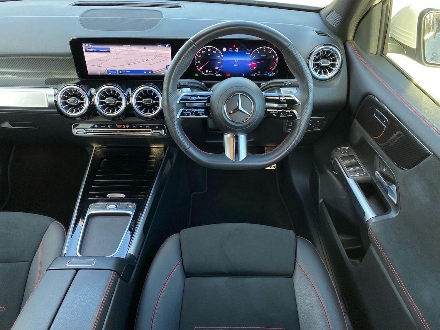 Used Mercedes-Benz GLB 2024 for sale - 76374351: Photo 9