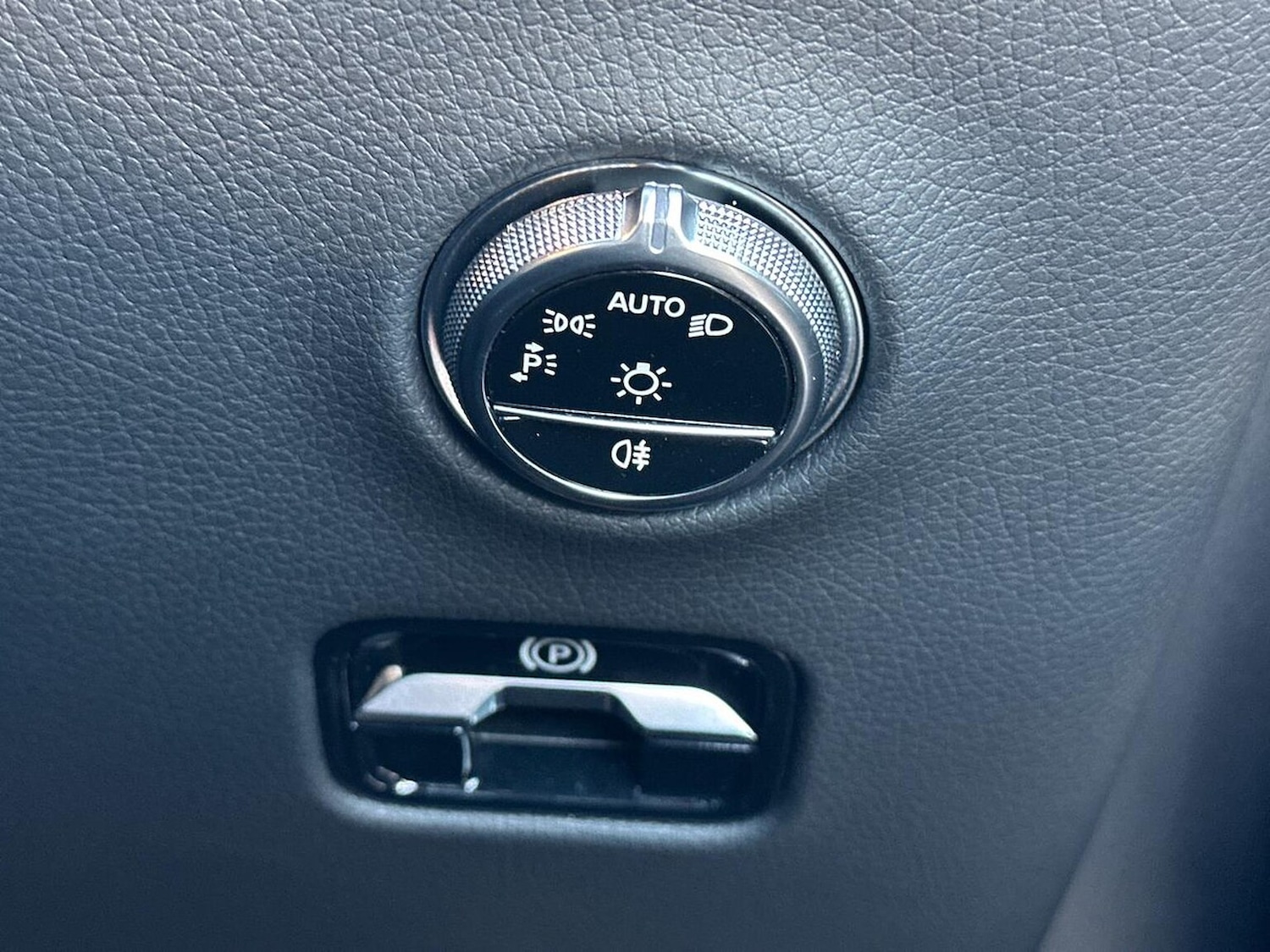 Used Mercedes-Benz GLC 2023 for sale - 76387169: Photo 22