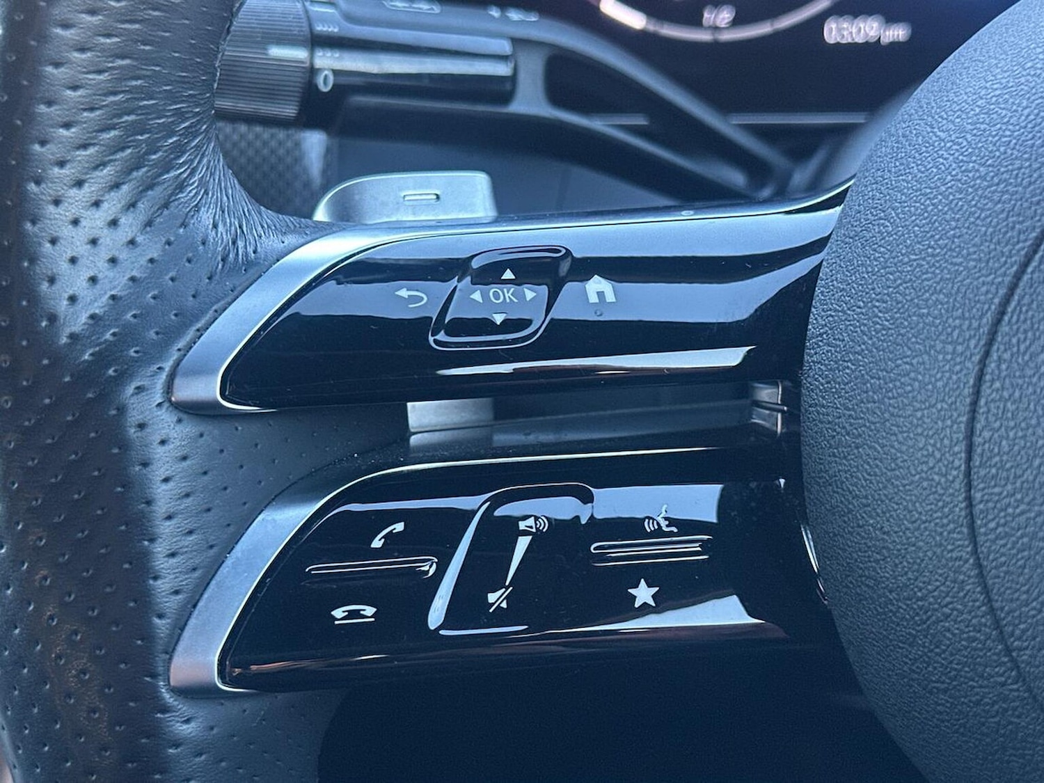 Used Mercedes-Benz GLC 2023 for sale - 76387169: Photo 26