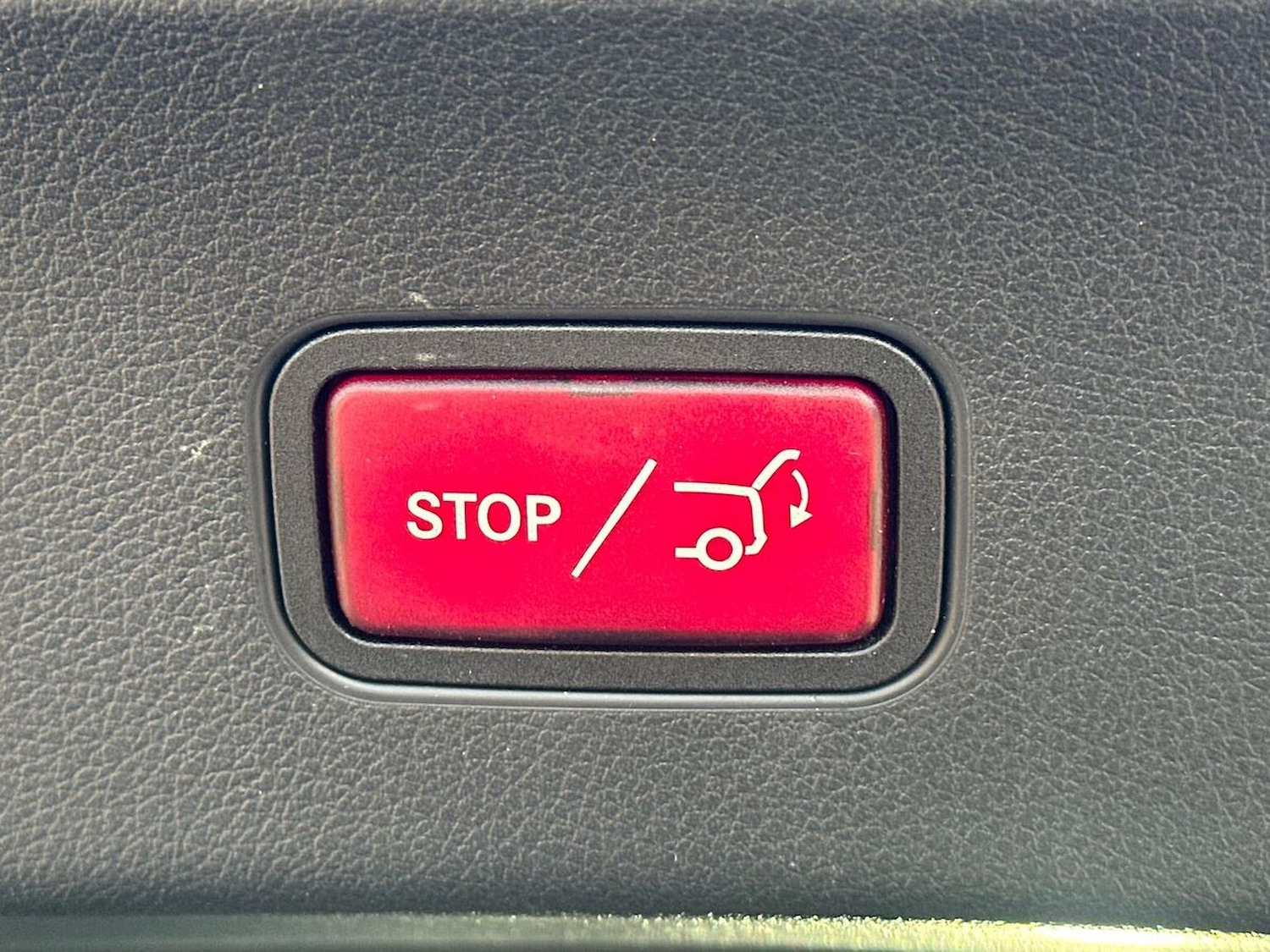 Used Mercedes-Benz GLC 2023 for sale - 76387169: Photo 39