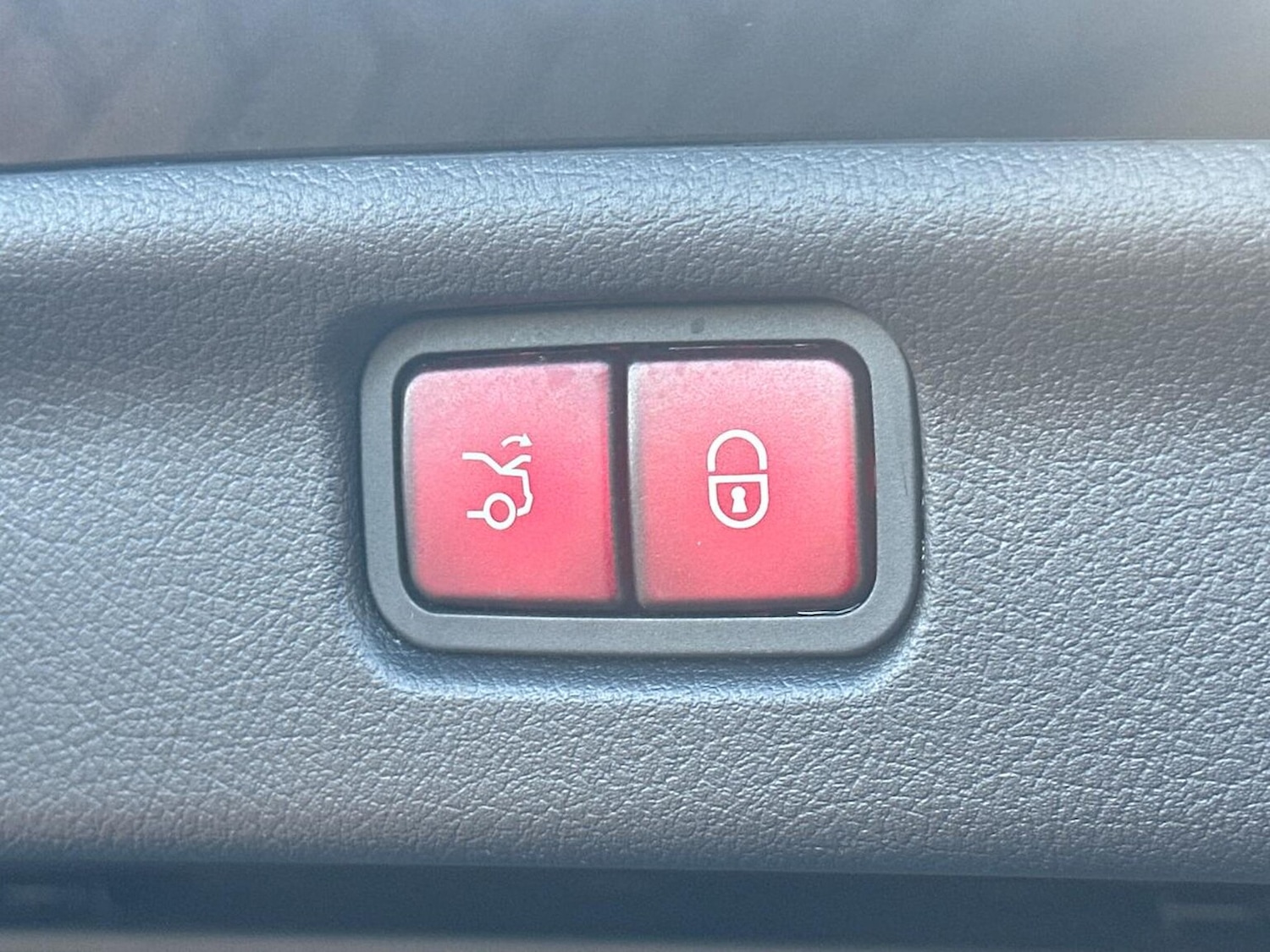 Used Mercedes-Benz C Class 2022 for sale - 77028090: Photo 39