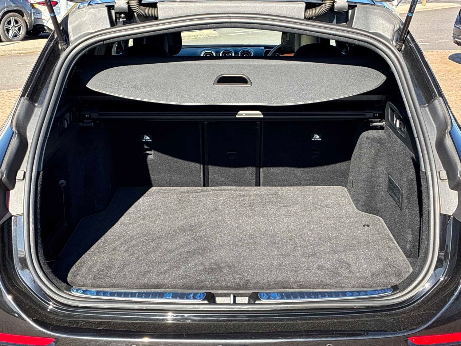 Used Mercedes-Benz C Class 2024 for sale - 78193408: Photo 17