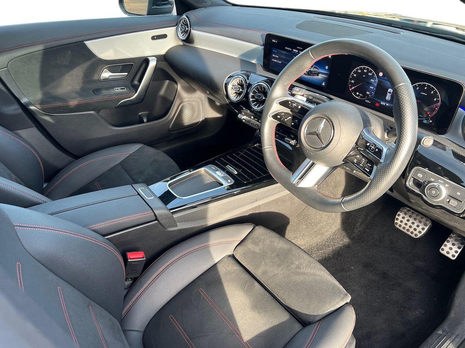 Used Mercedes-Benz CLA 2024 for sale - 77028102: Photo 15