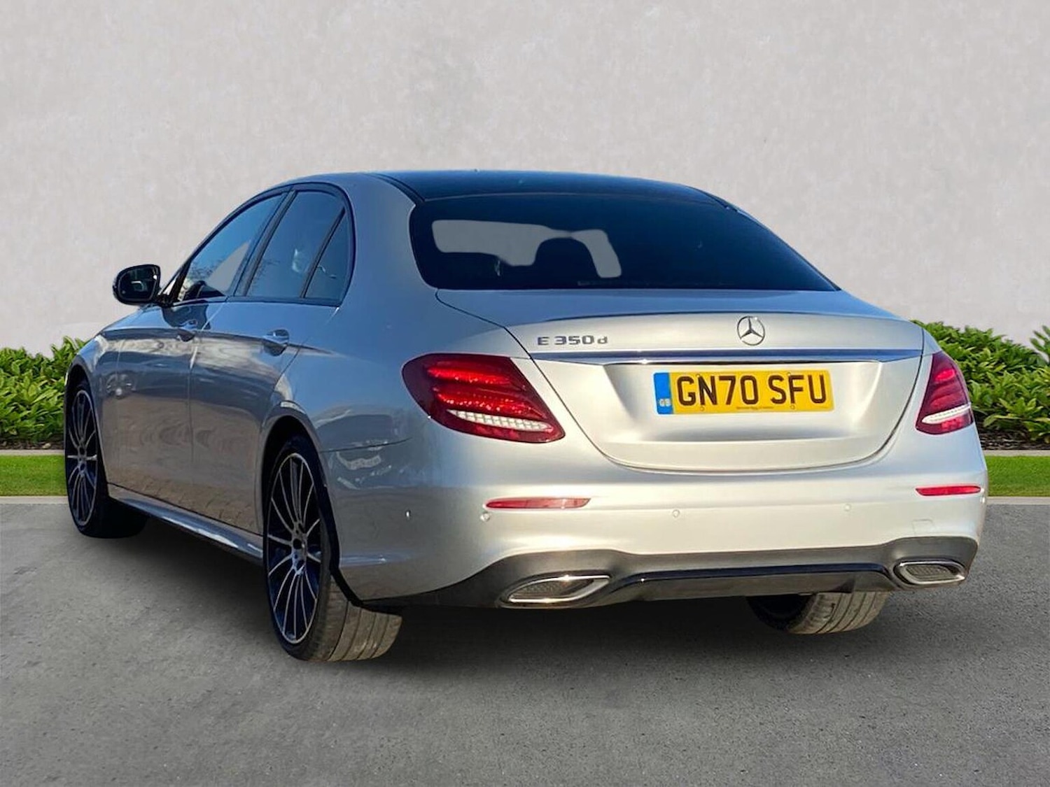 Used Mercedes-Benz E Class 2020 for sale - 77028106: Photo 2