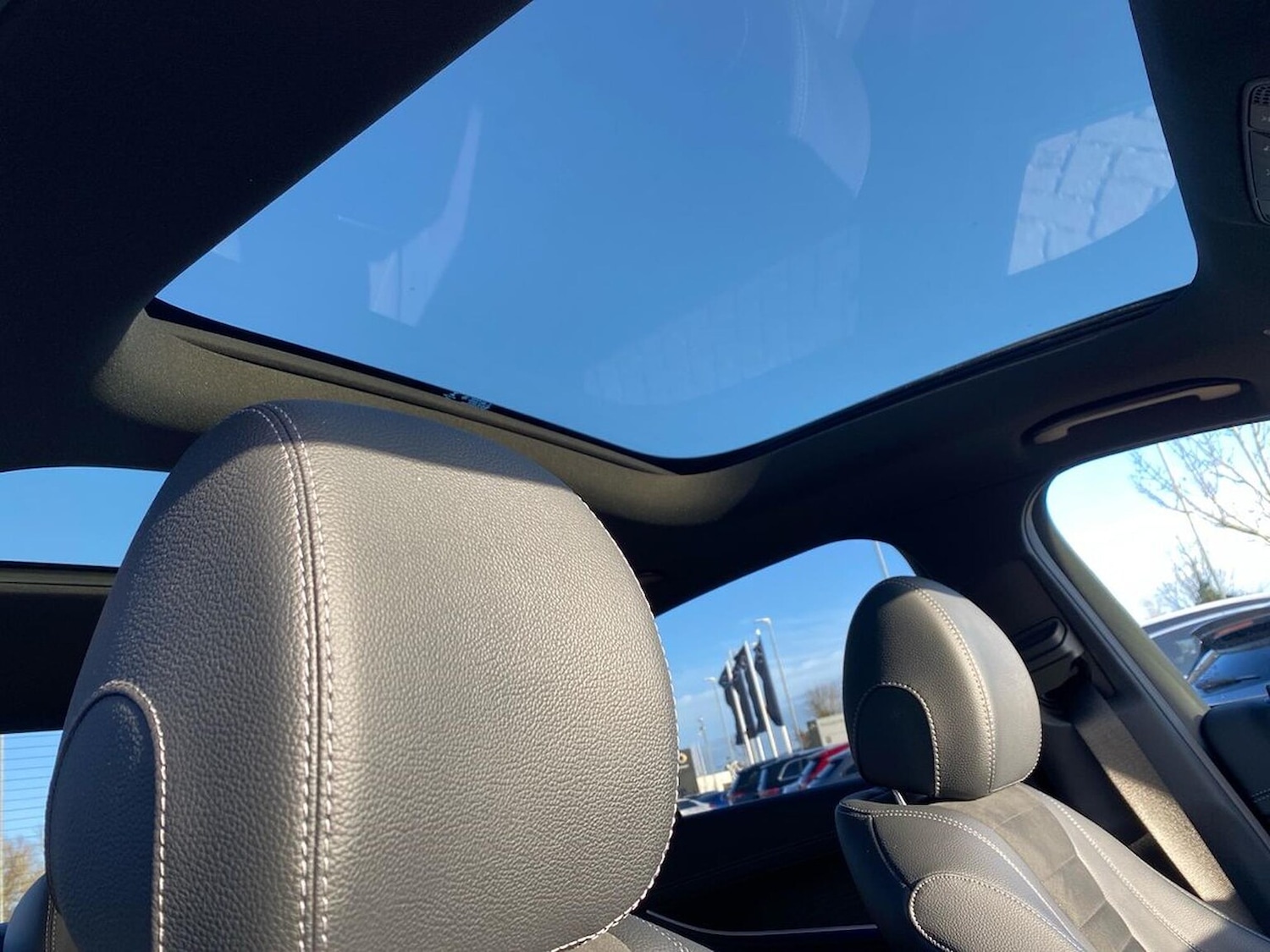 Used Mercedes-Benz E Class 2020 for sale - 77028106: Photo 40