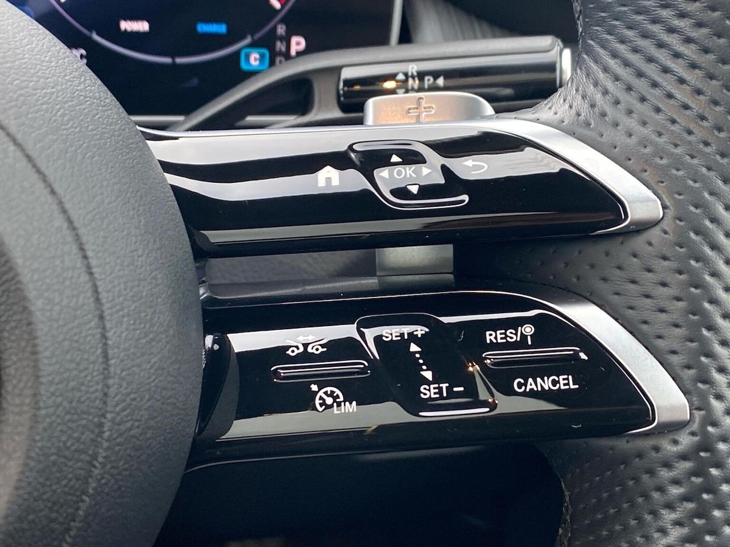 Used Mercedes-Benz GLC 2024 for sale - 77028104: Photo 27