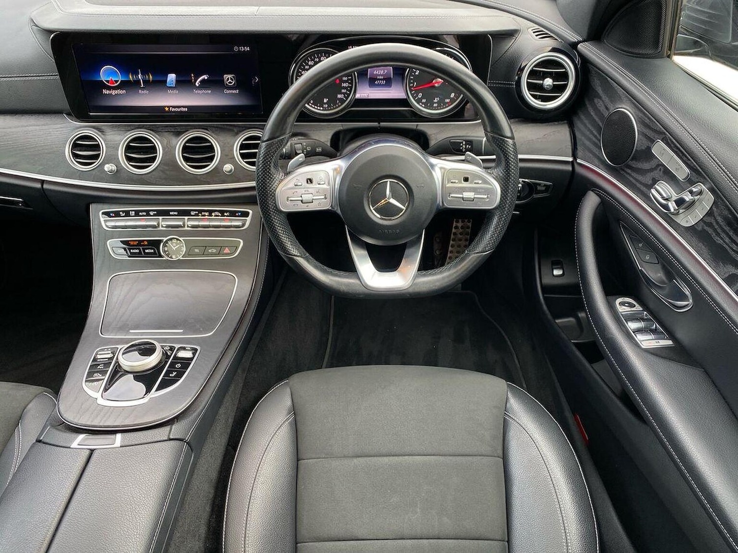 Used Mercedes-Benz E Class 2019 for sale - 76292970: Photo 9