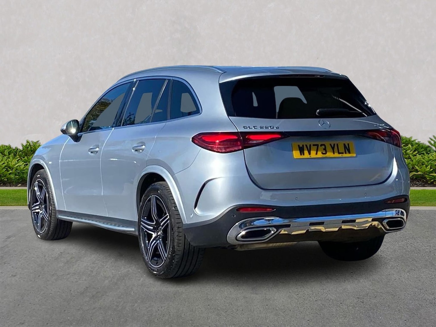 Used Mercedes-Benz GLC 2023 for sale - 76591436: Photo 2