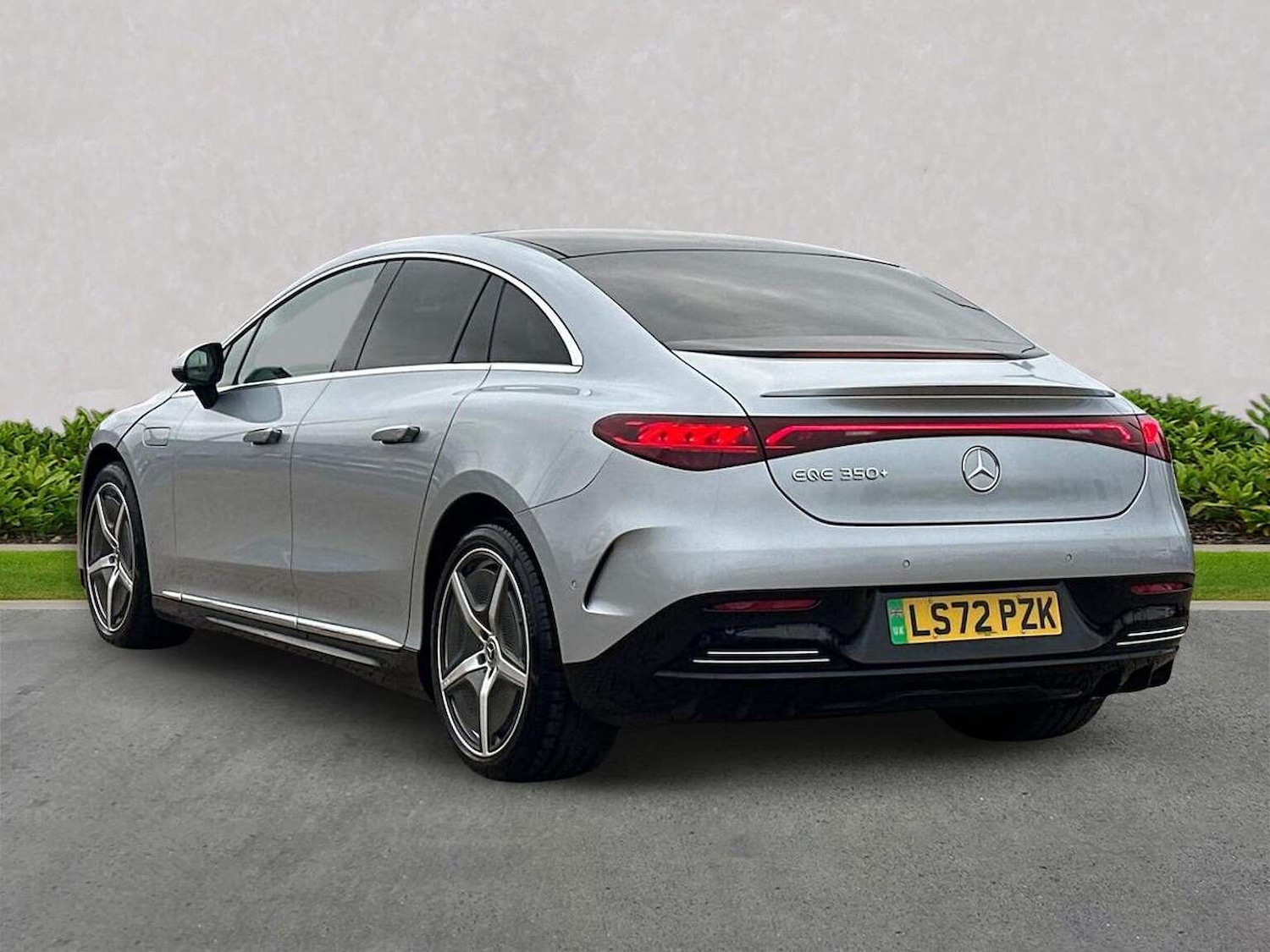 Used Mercedes-Benz EQA 2022 for sale - 77568686: Photo 2