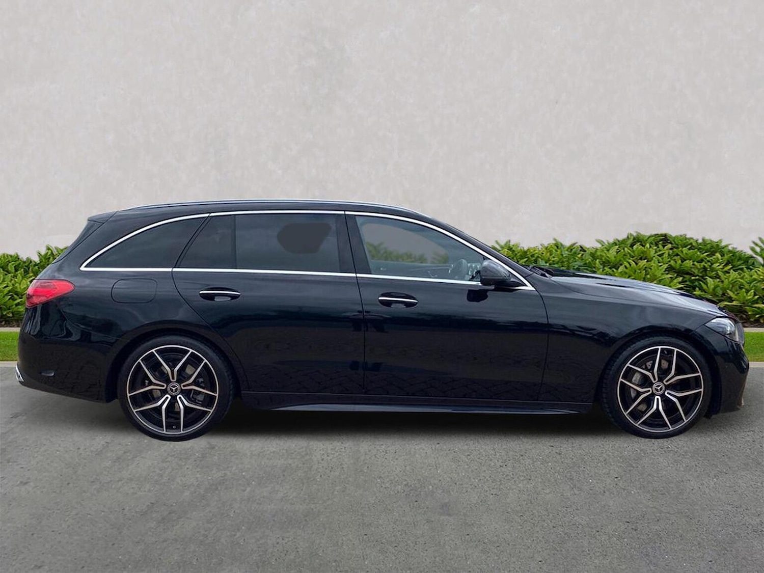 Used Mercedes-Benz C-Class 2025 for sale - 76057952: Photo 3