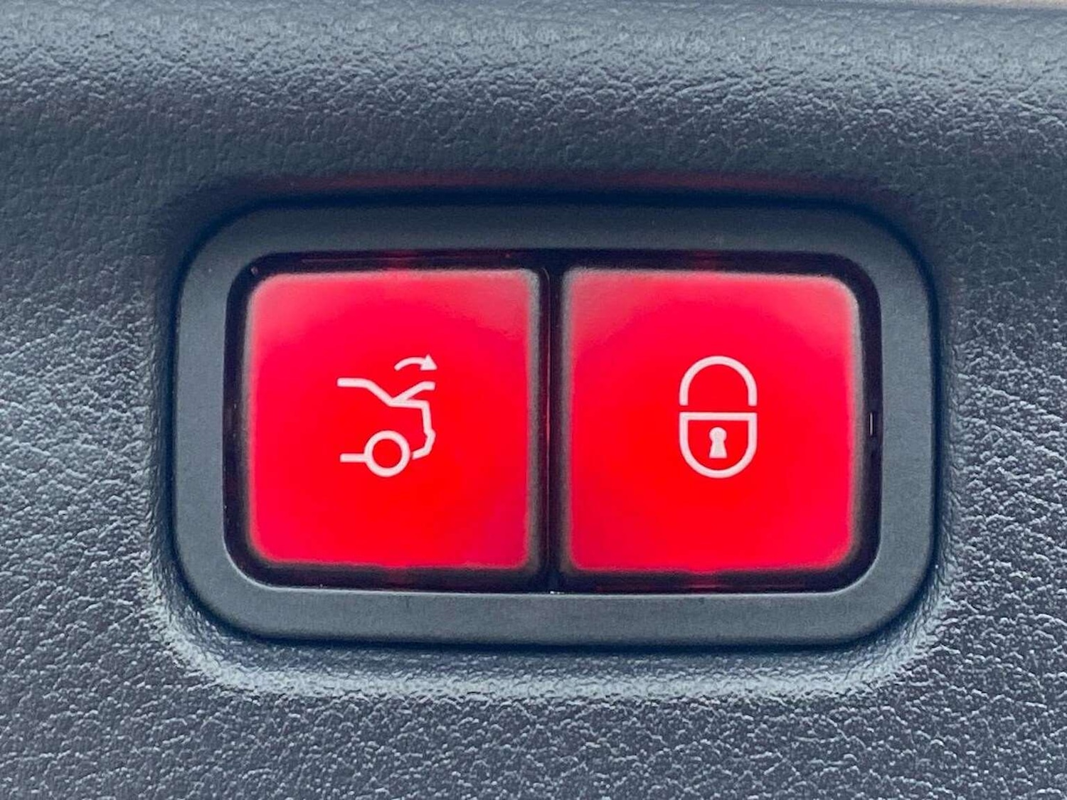 Used Mercedes-Benz C Class 2023 for sale - 77901657: Photo 39