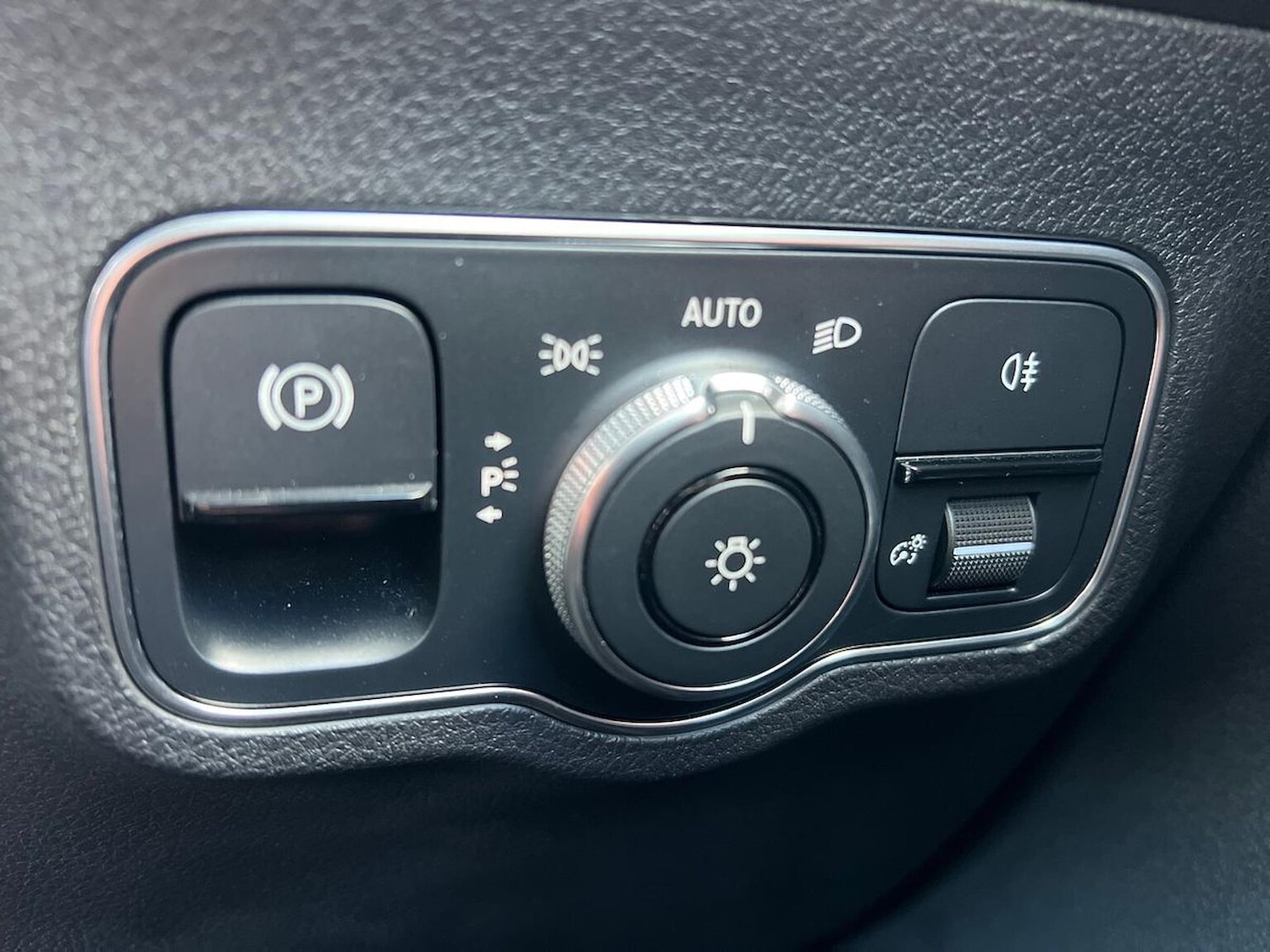 Used Mercedes-Benz GLB 2022 for sale - 76770037: Photo 22