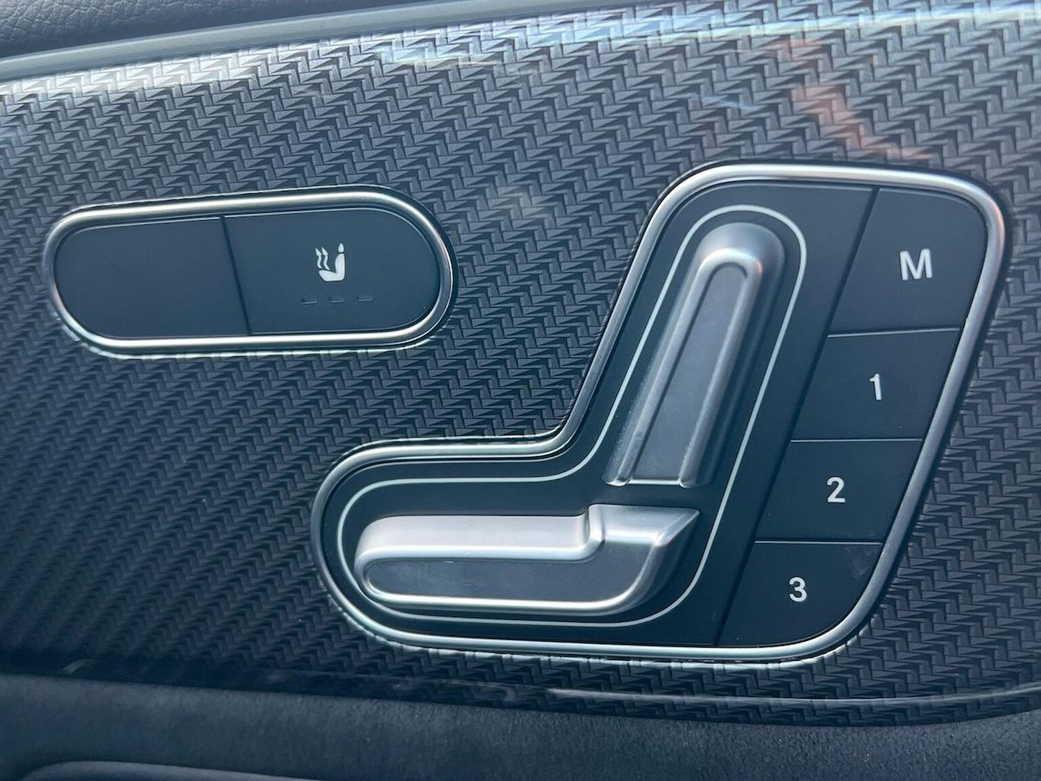 Used Mercedes-Benz GLB 2022 for sale - 76770037: Photo 30