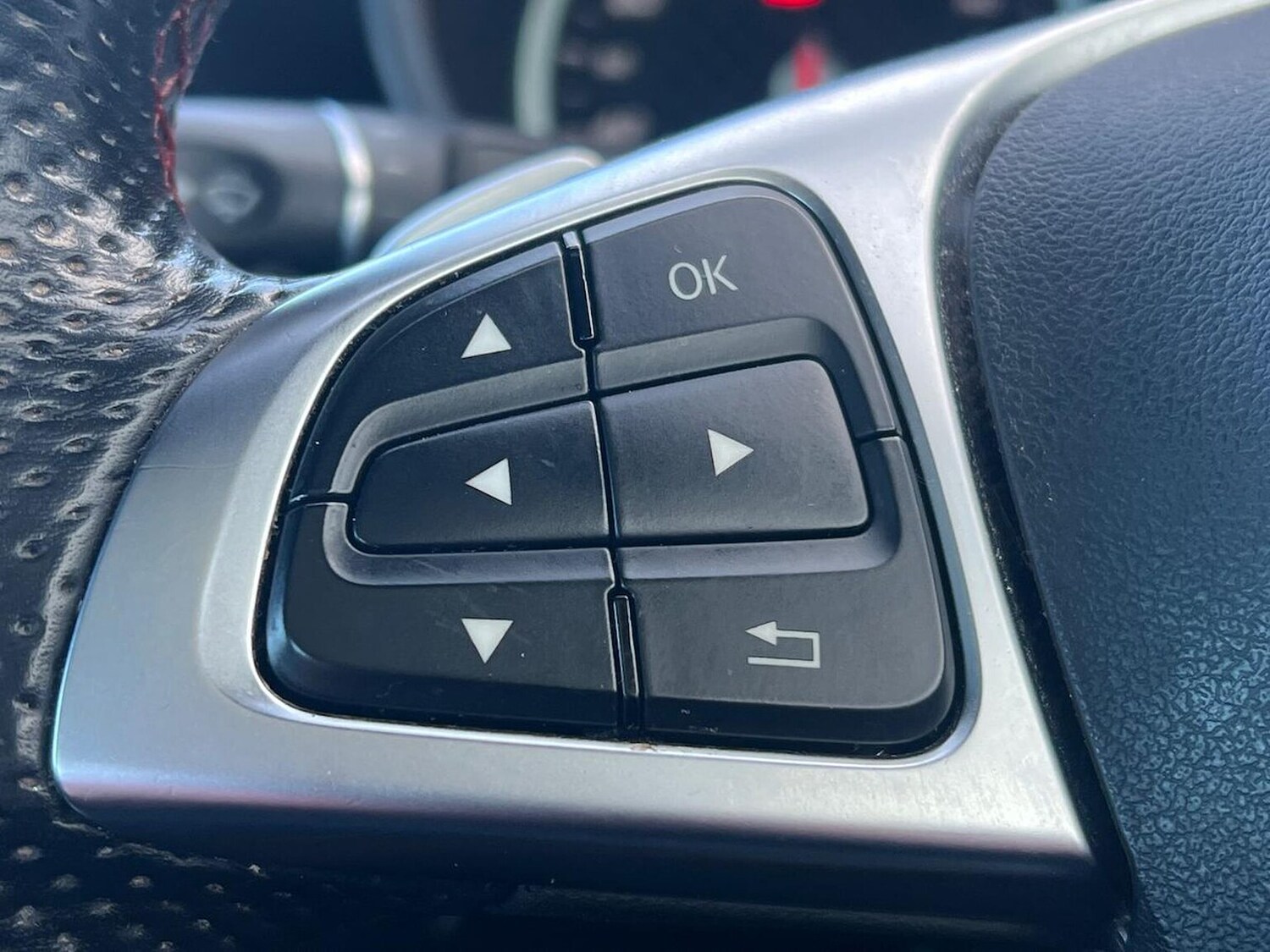 Used Mercedes-Benz SLC 2016 for sale - 77488884: Photo 26