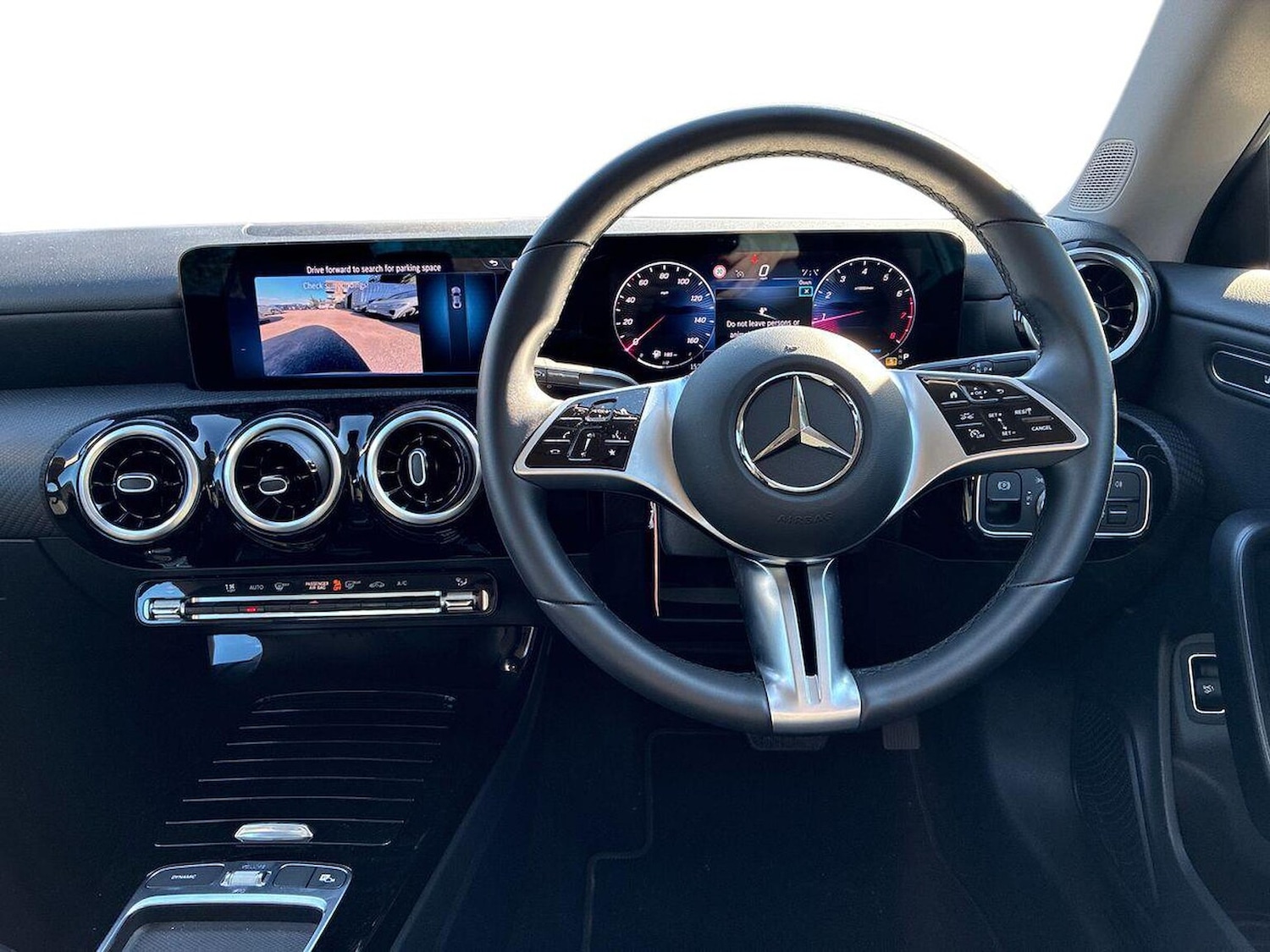 Used Mercedes-Benz CLA 2024 for sale - 76159486: Photo 9
