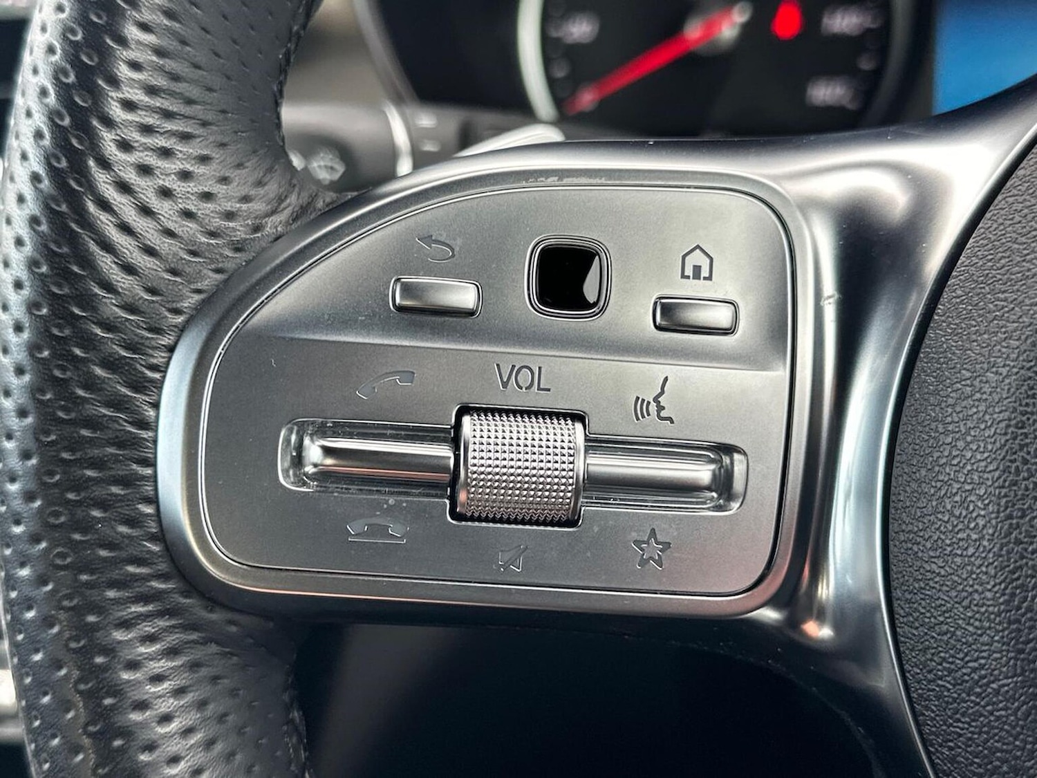 Used Mercedes-Benz GLC 2025 for sale - 76357850: Photo 26