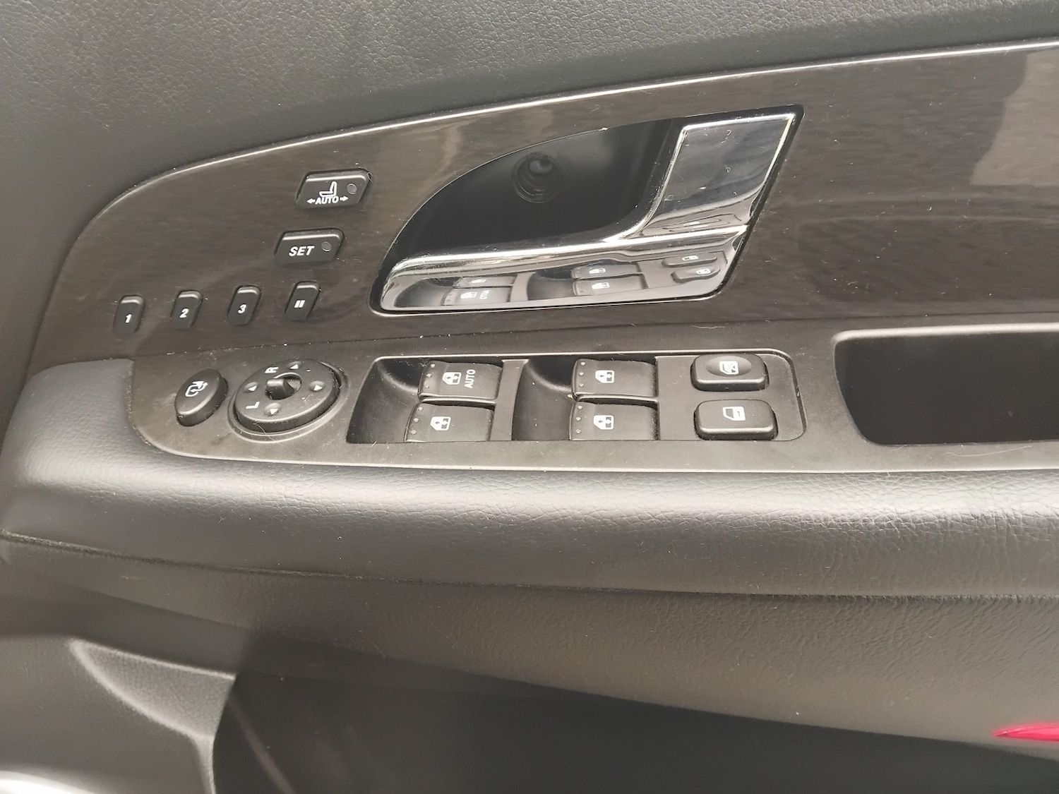 Used Ssangyong Rexton 2014 for sale - 76982763: Photo 11