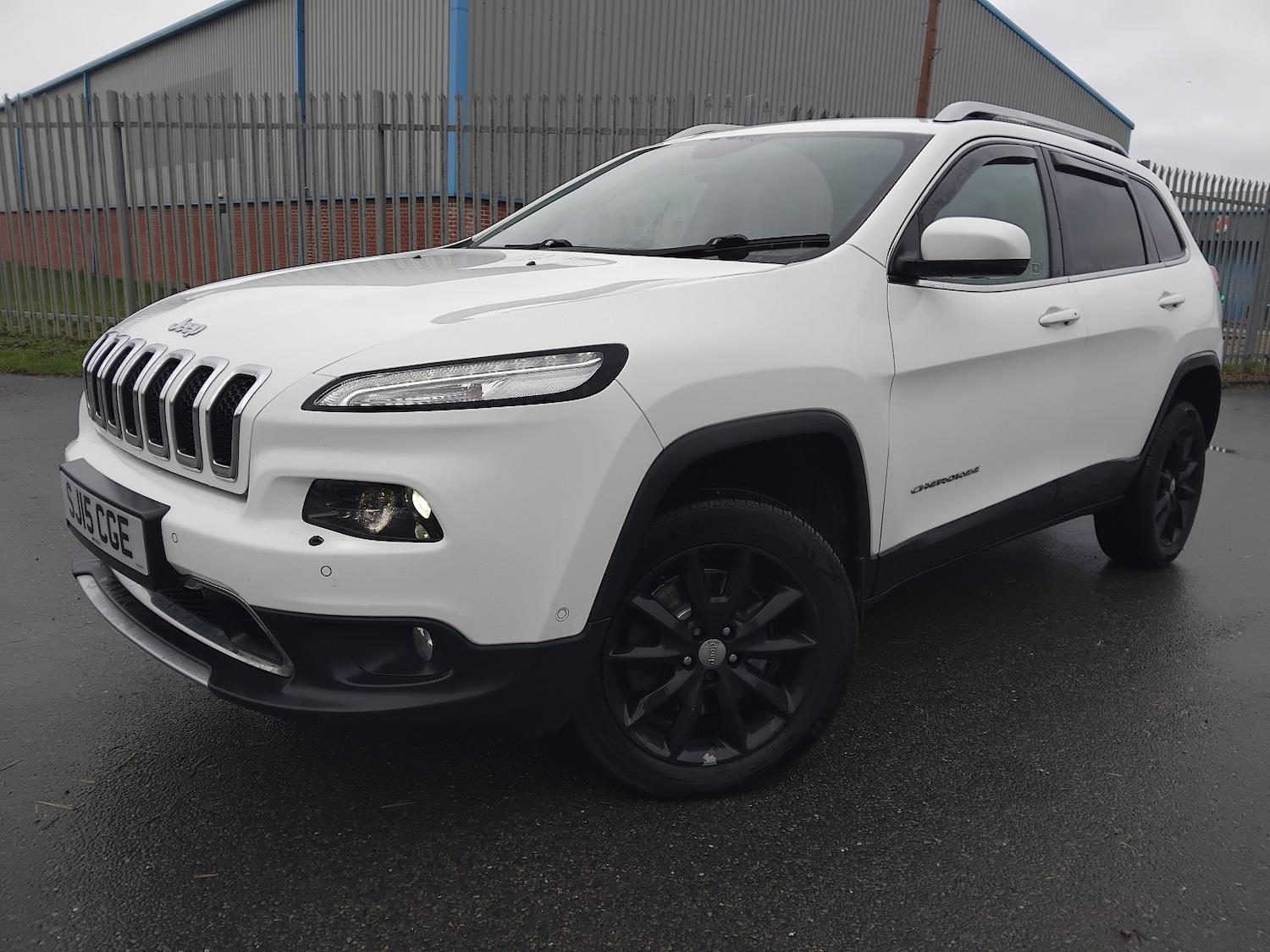 Used Jeep Cherokee 2015 for sale - 76982758: Photo 3
