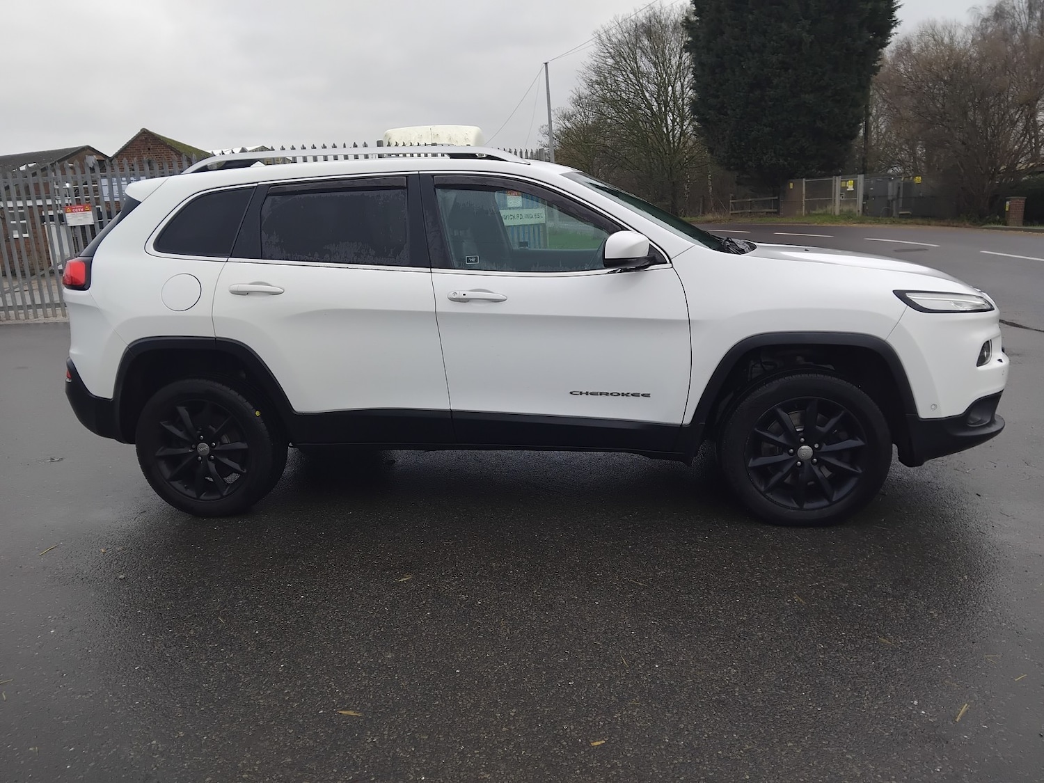 Used Jeep Cherokee 2015 for sale - 76982758: Photo 4