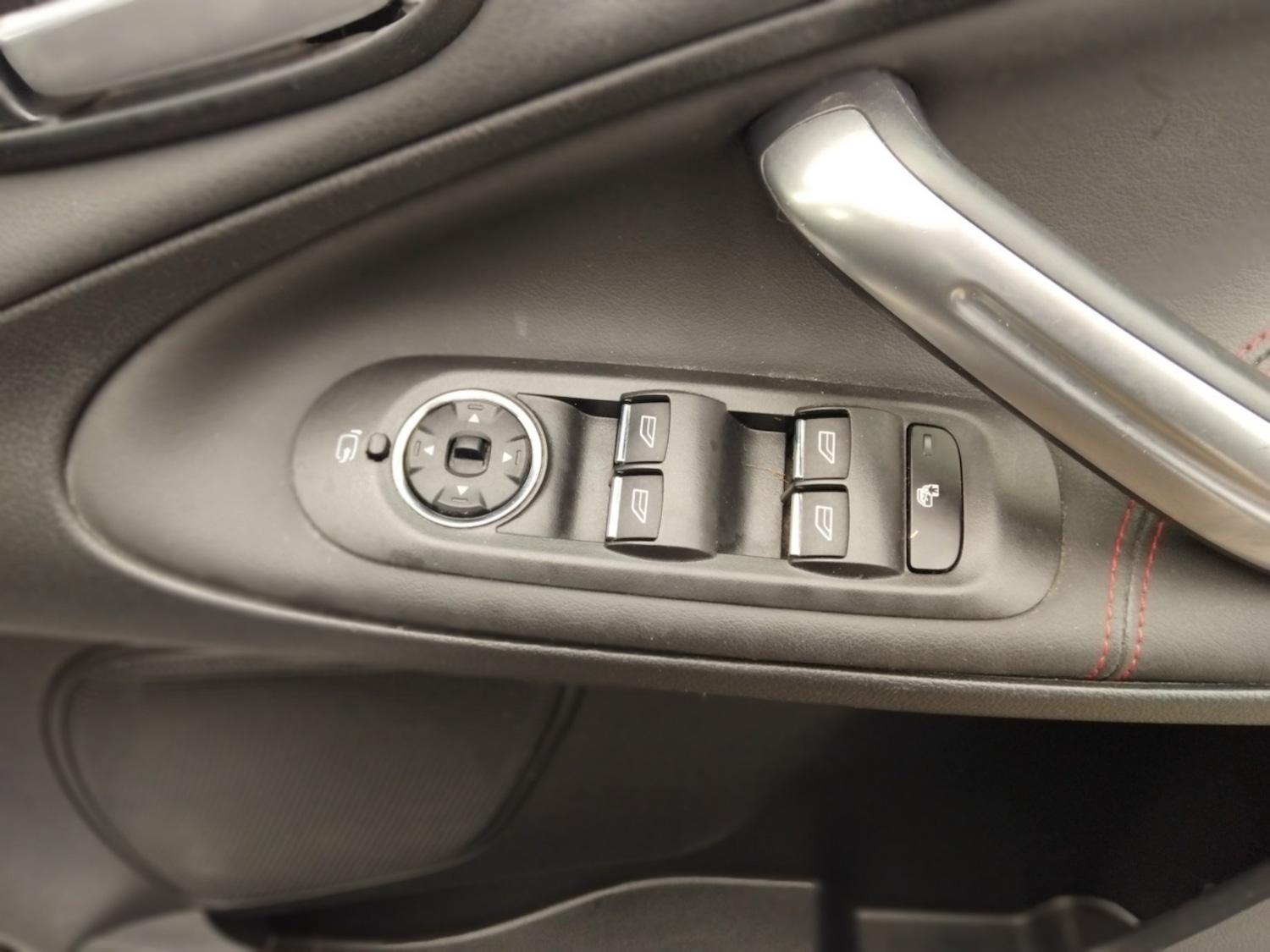 Used Ford S-Max 2014 for sale - 77438418: Photo 18