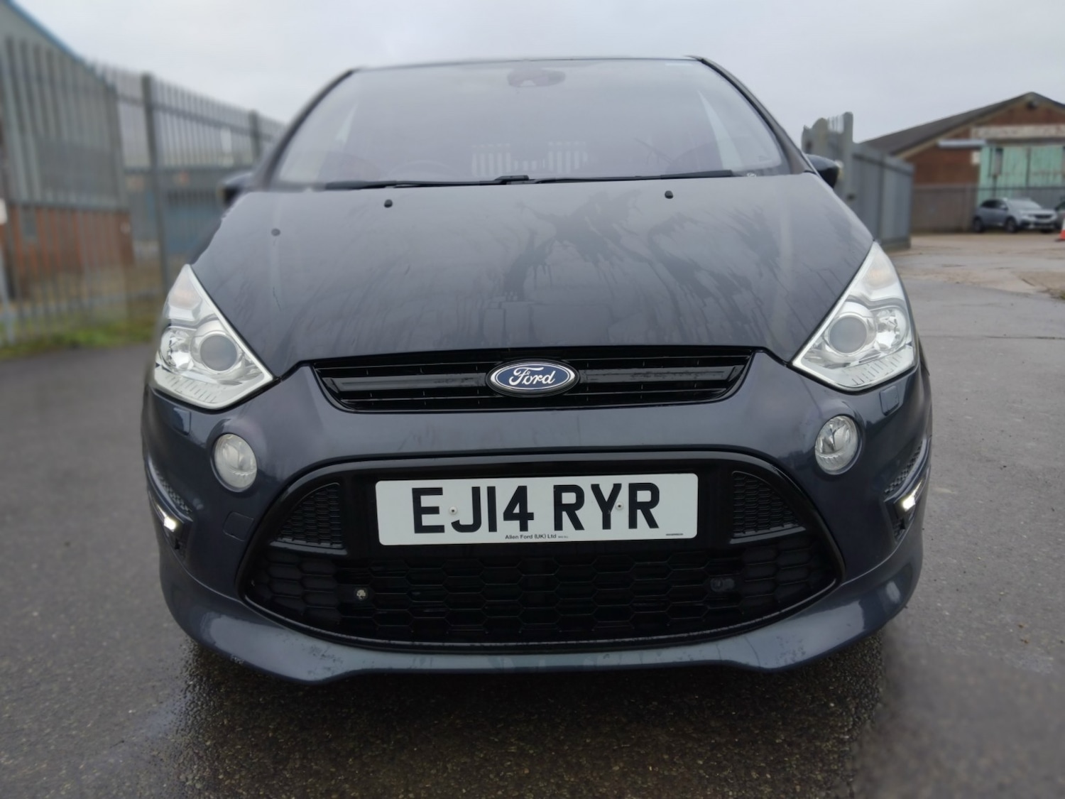 Used Ford S-Max 2014 for sale - 77438418: Photo 4