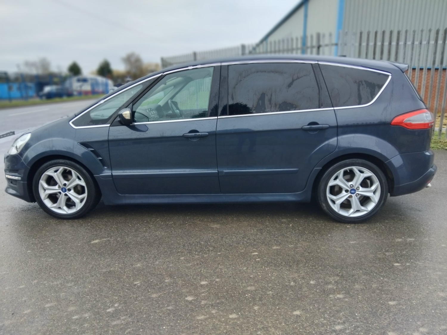 Used Ford S-Max 2014 for sale - 77438418: Photo 8