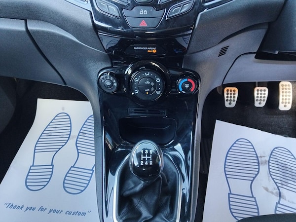 Used Ford Fiesta 2013 for sale - 74858959: Photo 8