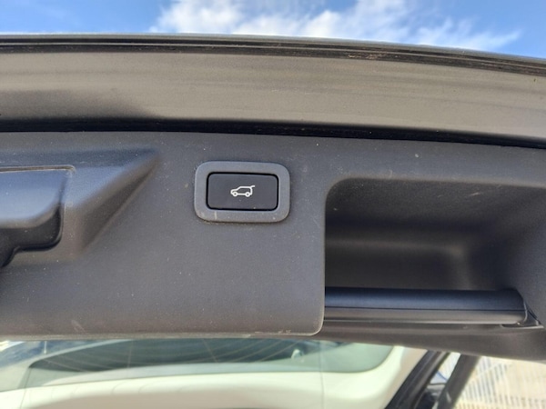 Used Land Rover Discovery Sport 2015 for sale - 74858854: Photo 13