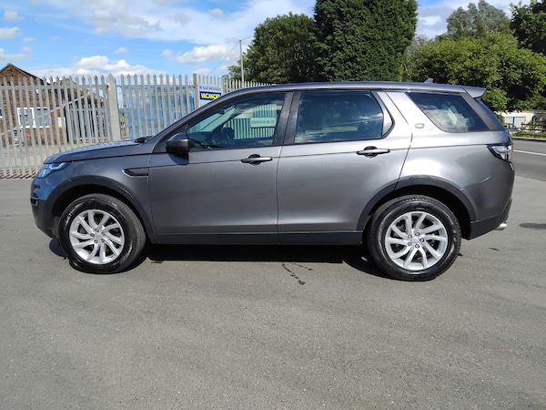 Used Land Rover Discovery Sport 2015 for sale - 74858854: Photo 5