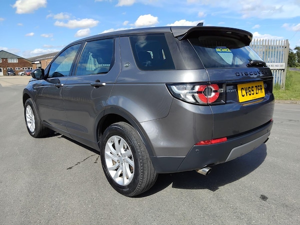 Used Land Rover Discovery Sport 2015 for sale - 74858854: Photo 8