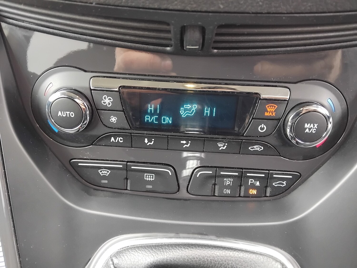 Used Ford Kuga 2013 for sale - 77508579: Photo 15