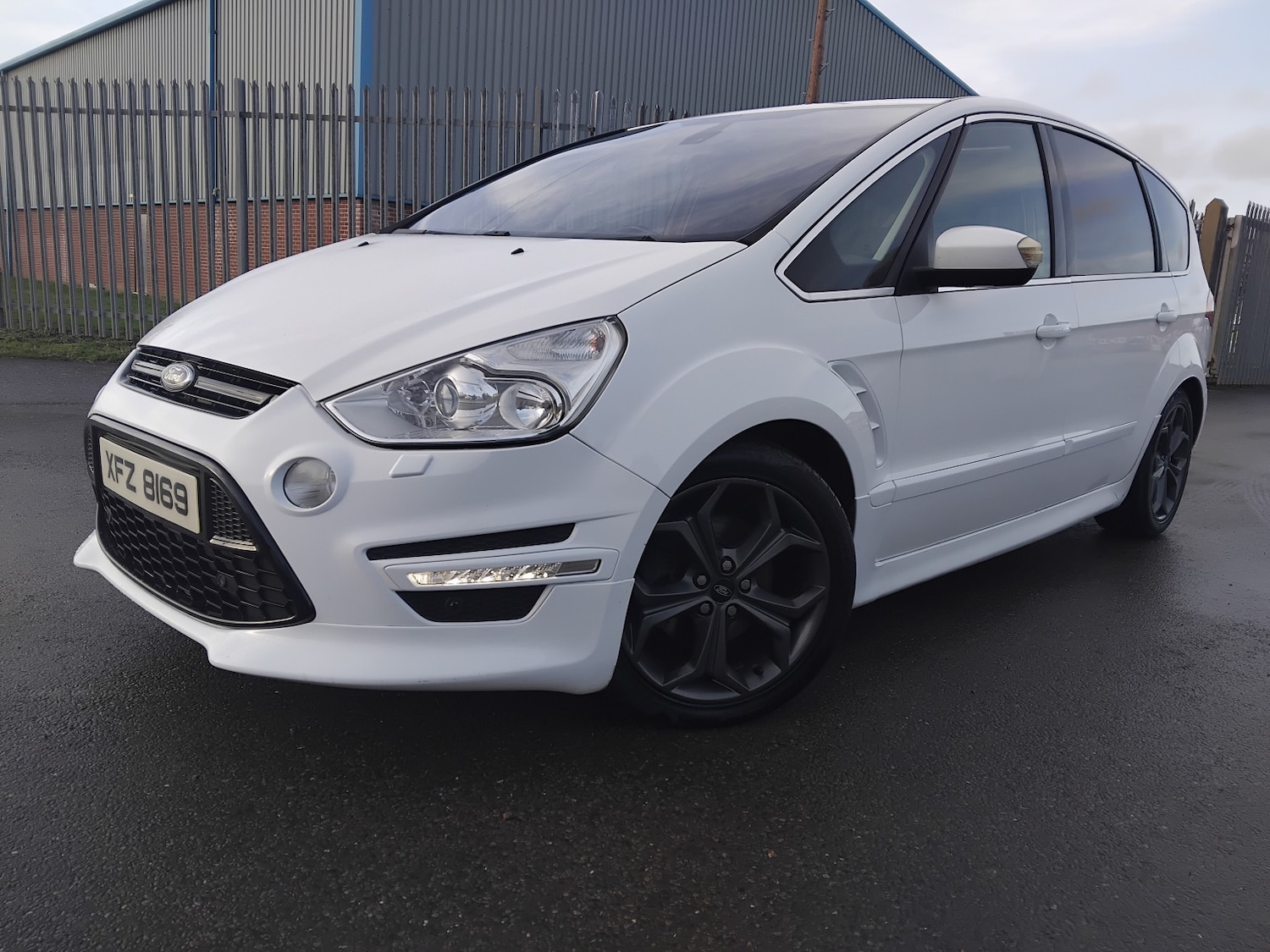 Used Ford S-Max 2012 for sale - 77385305: Photo 2