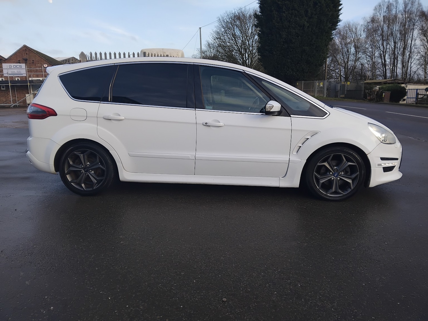 Used Ford S-Max 2012 for sale - 77385305: Photo 4