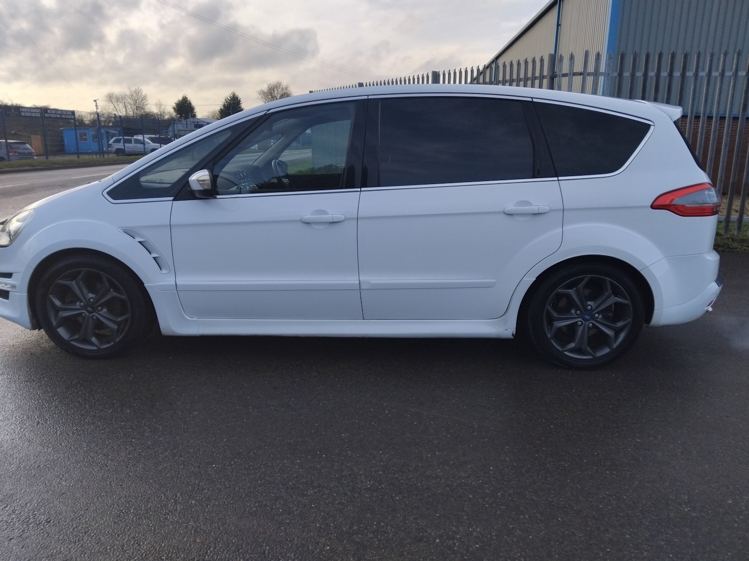Used Ford S-Max 2012 for sale - 77385305: Photo 5