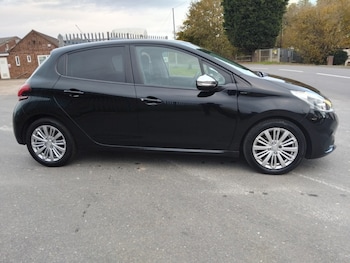 Used Peugeot 208 2019 for sale - 79554569: Photo