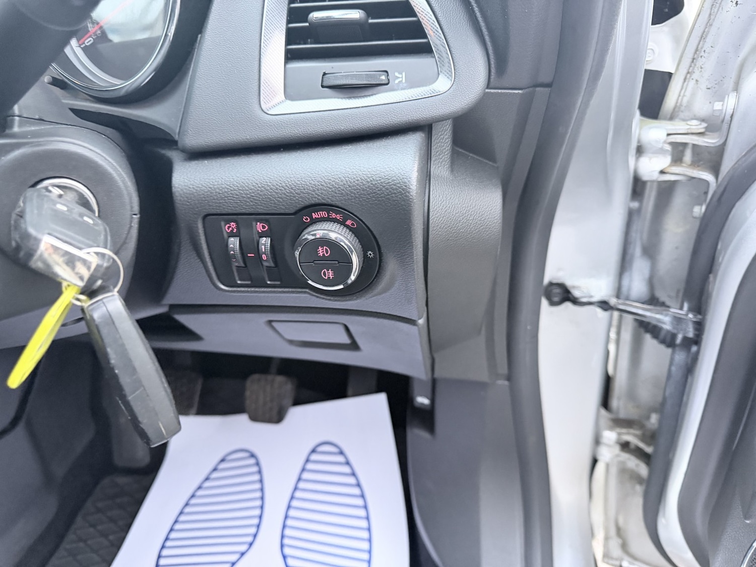 Used Vauxhall Astra 2010 for sale - 77201278: Photo 11