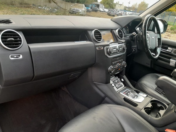 Used Land Rover Discovery 4 2014 for sale - 74858966: Photo 23